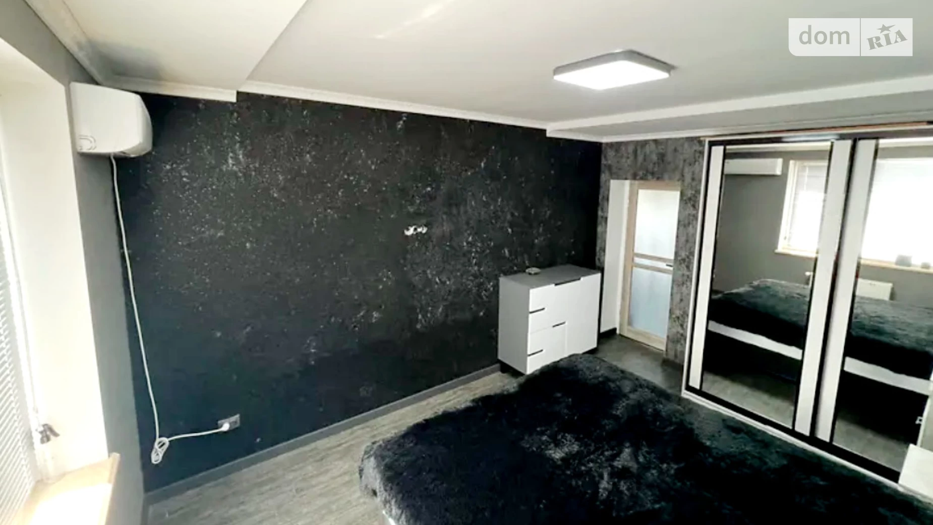 Продается 2-комнатная квартира 56 кв. м в Ровно, ул. Мельника Андрея - фото 3
