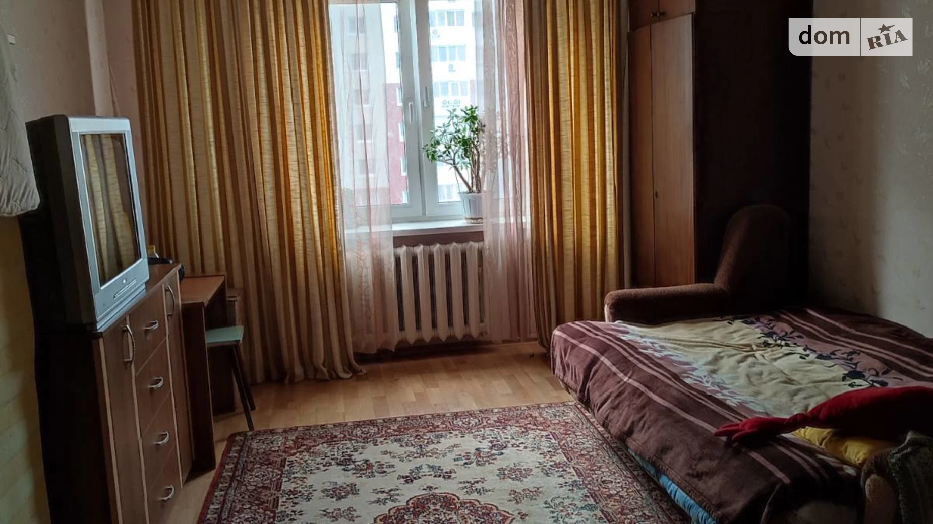 Продається 3-кімнатна квартира 97 кв. м у Києві, вул. Олени Пчілки, 2Б