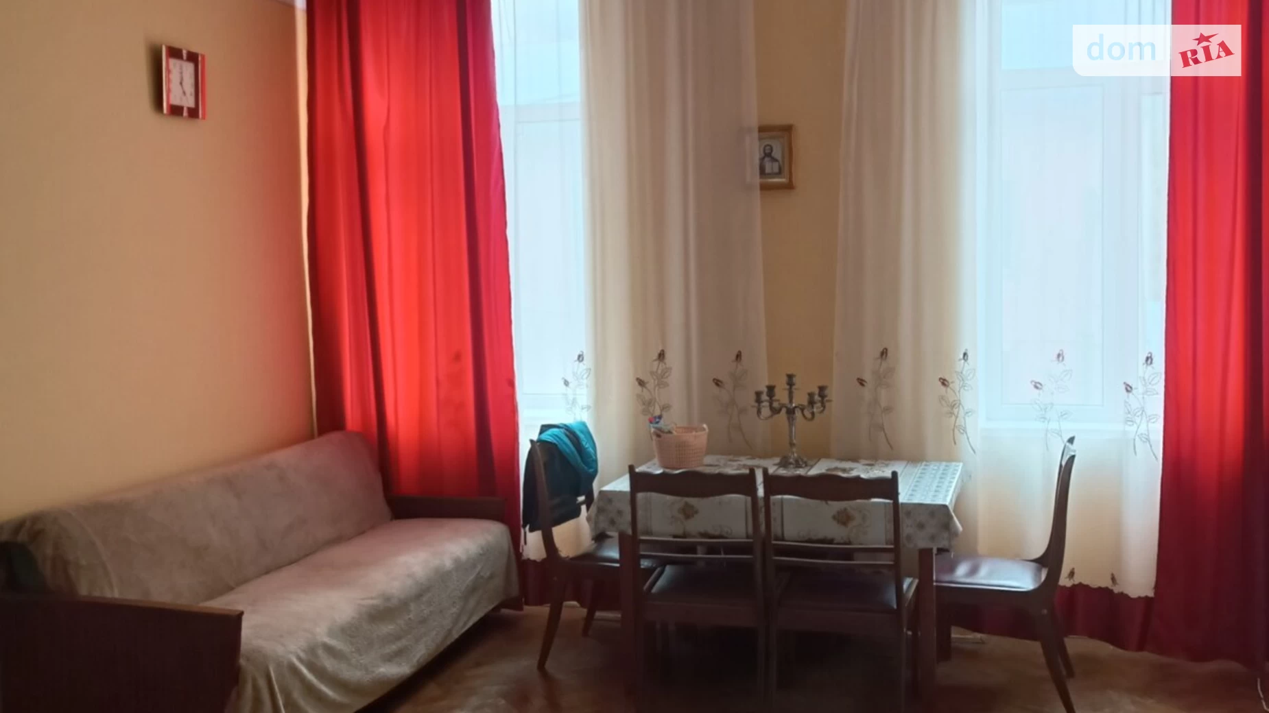 Продается 3-комнатная квартира 85 кв. м в Черновцах, ул. Вокзальная(Гагарина Юрия), 32