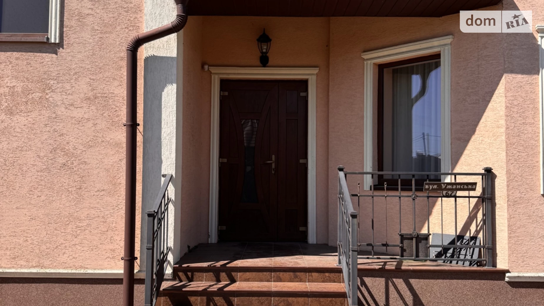 Продается дом на 2 этажа 225 кв. м с камином, цена: 320000 $ - фото 2