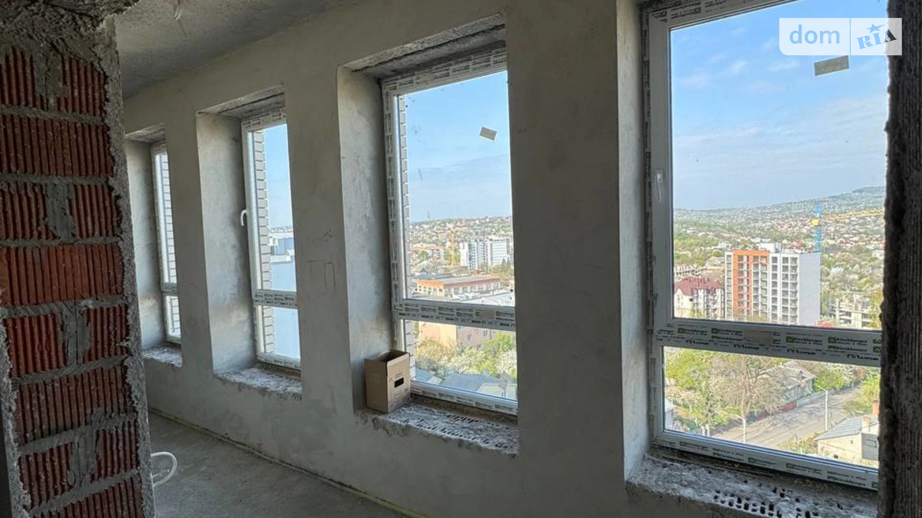 Продается 2-комнатная квартира 72 кв. м в Черновцах, ул. Героев Майдана, 108 - фото 4