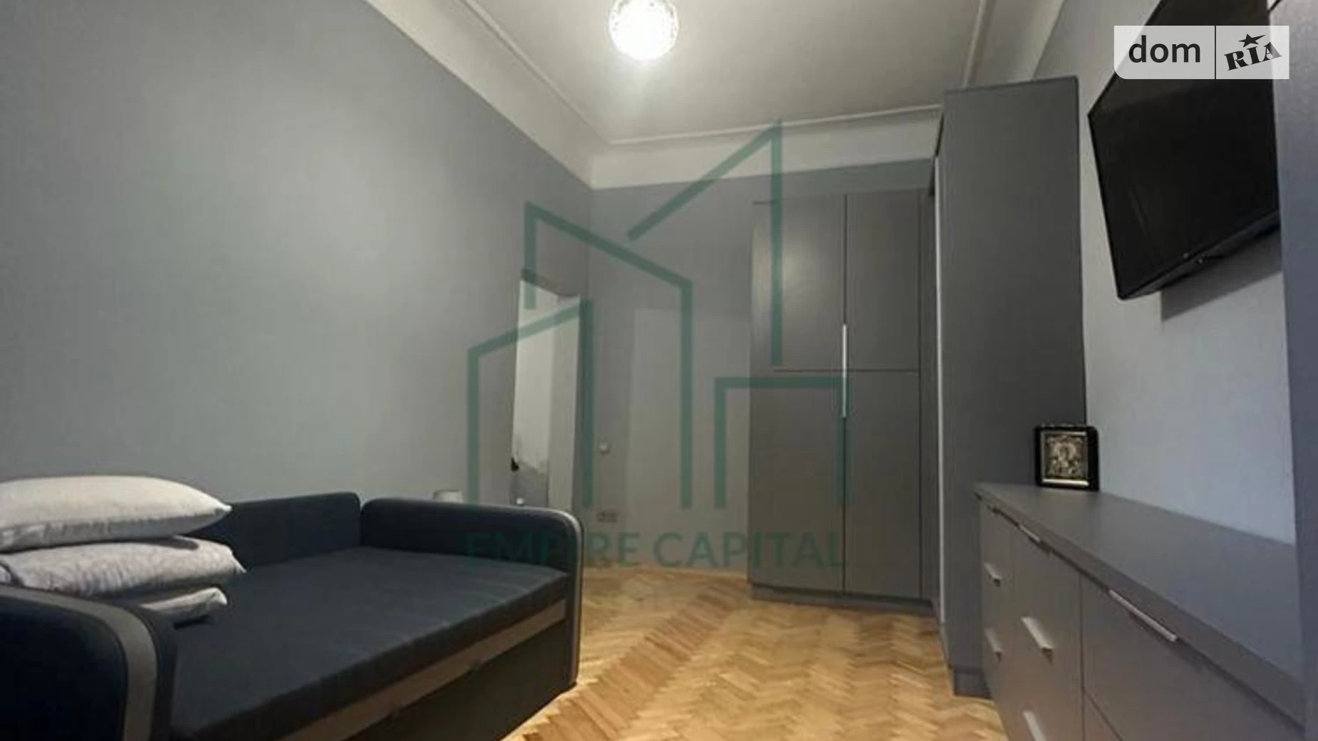 Продается 1-комнатная квартира 32 кв. м в Львове, ул. Грабовского