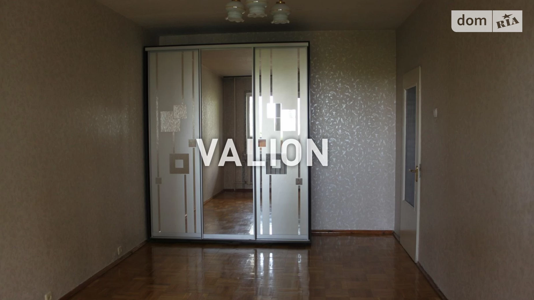 Продается 2-комнатная квартира 58.6 кв. м в Киеве, ул. Симиренко, 22Б