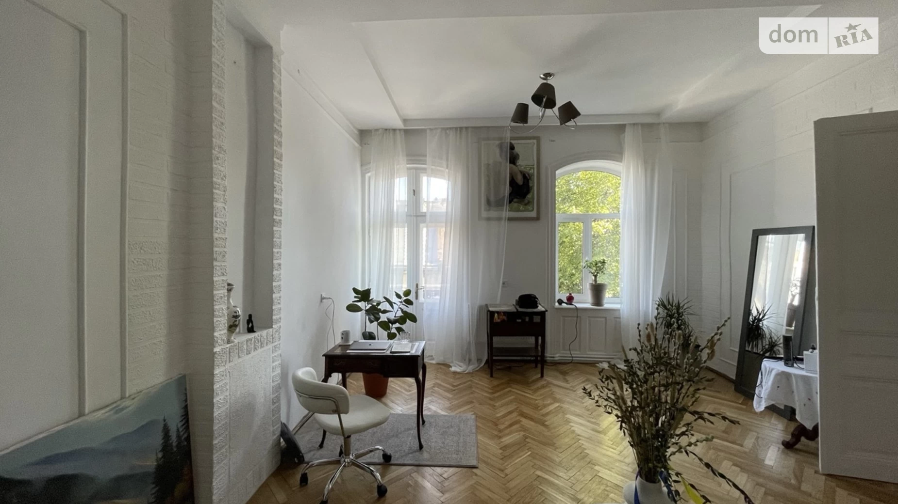 Продається 2-кімнатна квартира 60 кв. м у Львові, вул. Костя Левицького