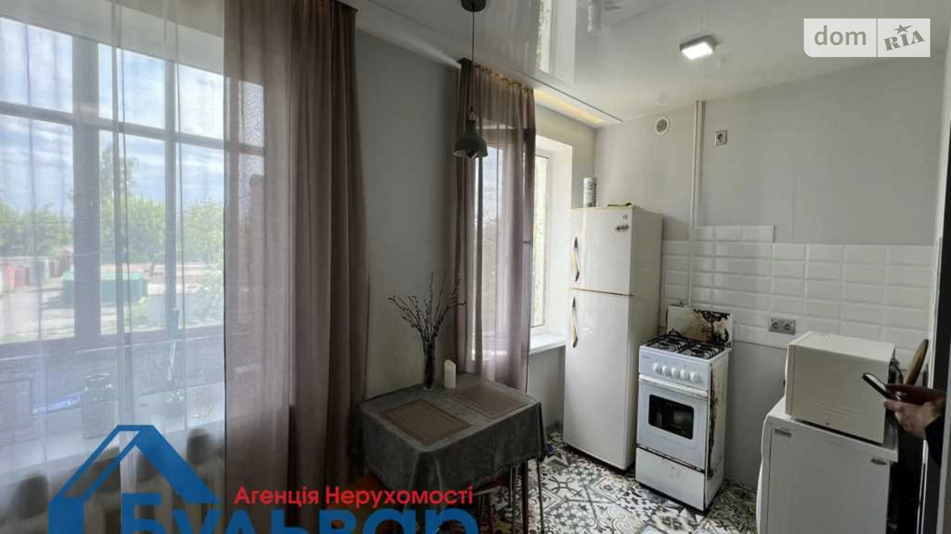 Продается 1-комнатная квартира 32 кв. м в Полтаве, ул. Тимошенко Юрия (Тарапуньки)