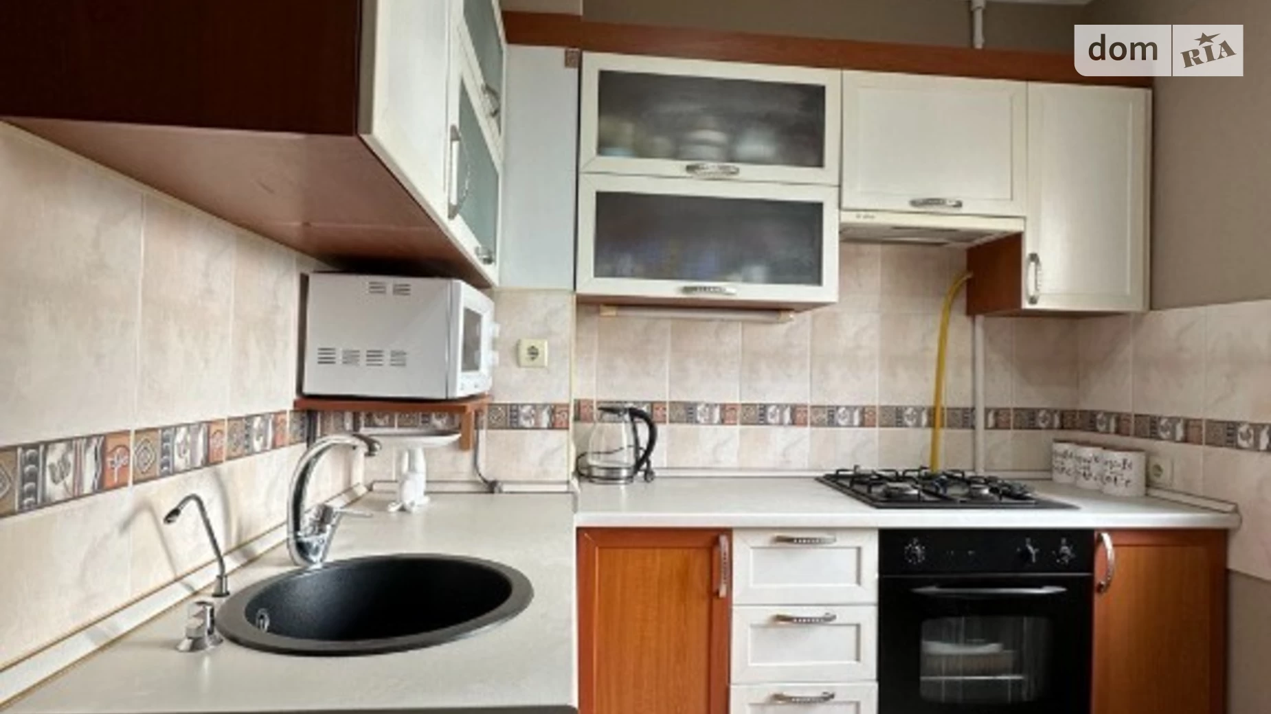 Продается 4-комнатная квартира 85 кв. м в Одессе, ул. Владислава Бувалкина(Генерала Бочарова)