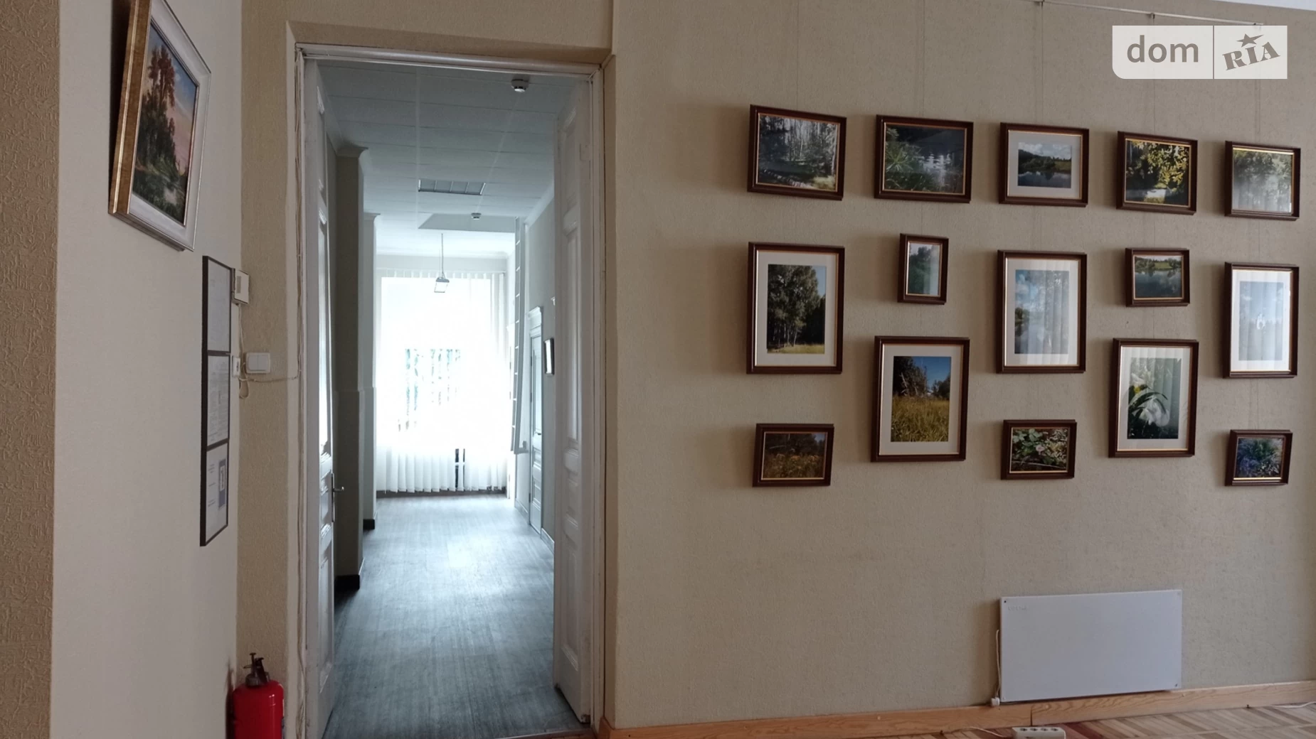 Продается офис 315 кв. м в бизнес-центре, цена: 399000 € - фото 2