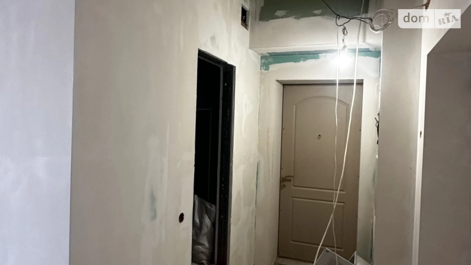 Продается офис 42 кв. м в бизнес-центре, цена: 90000 $ - фото 5