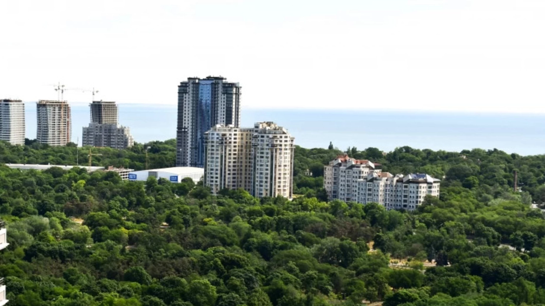 Продается 2-комнатная квартира 82 кв. м в Одессе, Фонтанская дор., 25 корпус 1 - фото 2