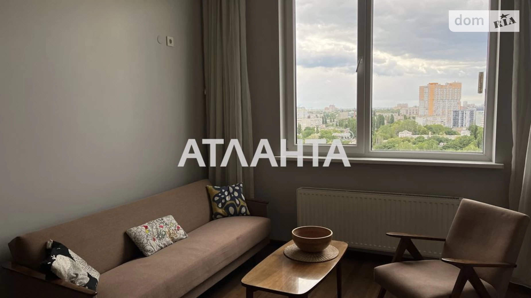 Продается 1-комнатная квартира 52.2 кв. м в Одессе, ул. Армейская, 117