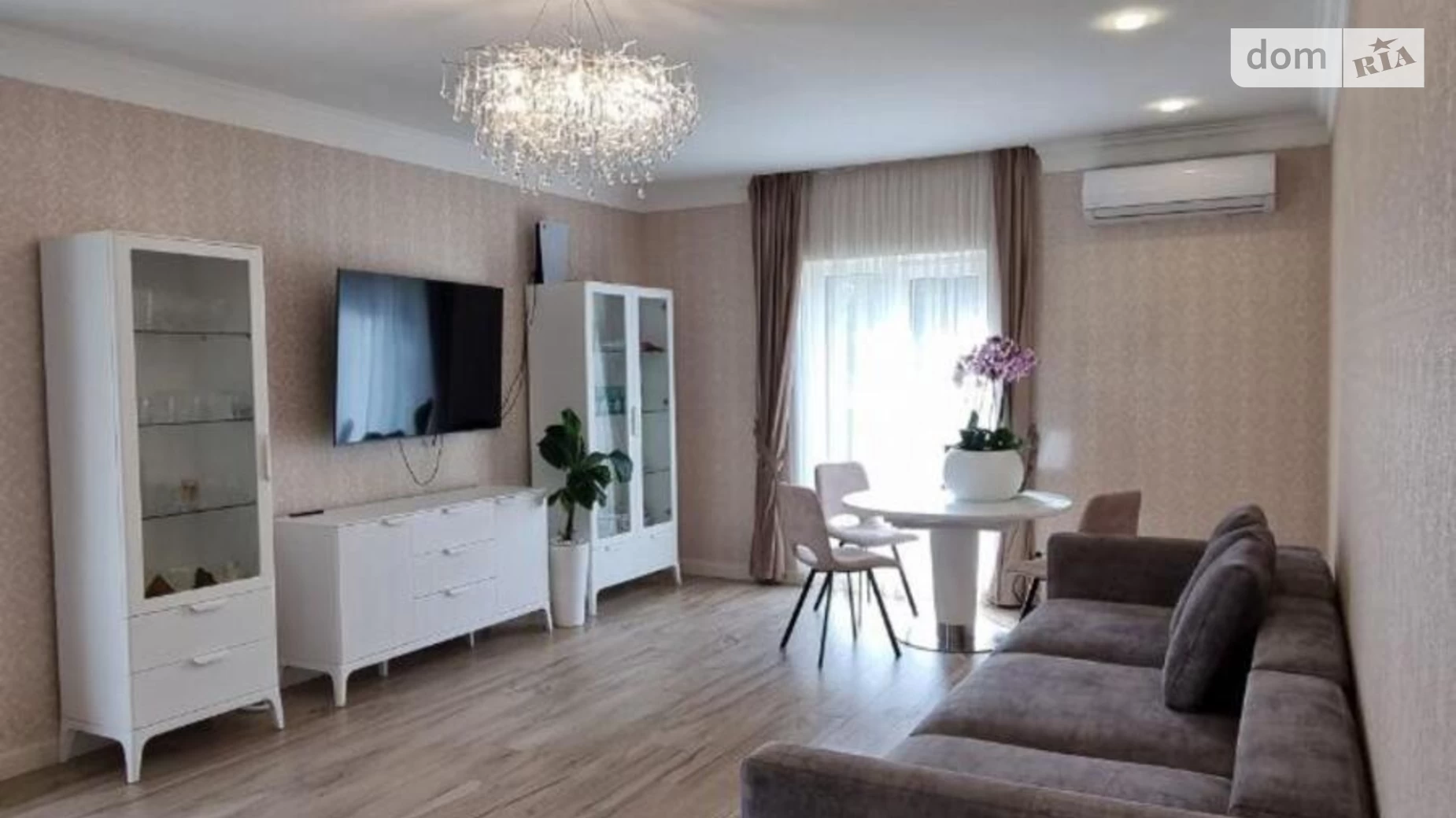 Продается дом на 2 этажа 209.4 кв. м с садом, цена: 390000 $ - фото 2