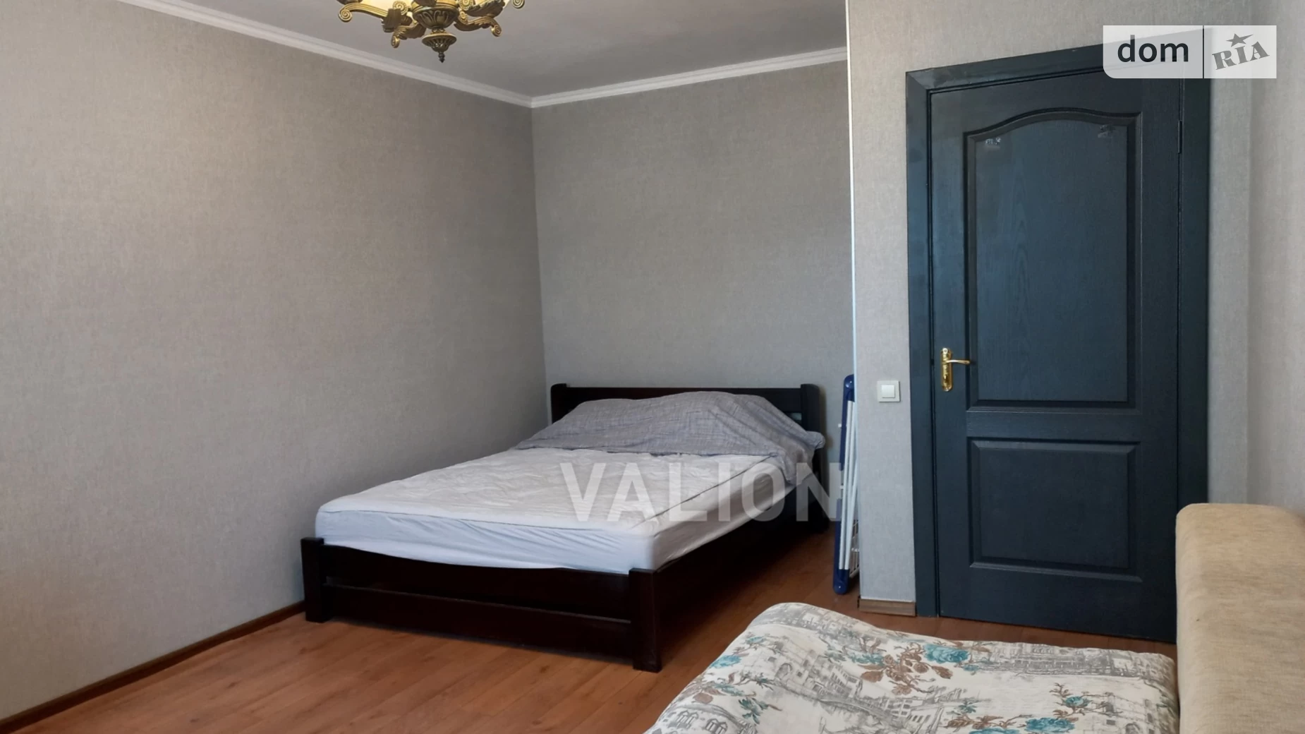 Продается 1-комнатная квартира 43 кв. м в Киеве, ул. Урловская, 23Б