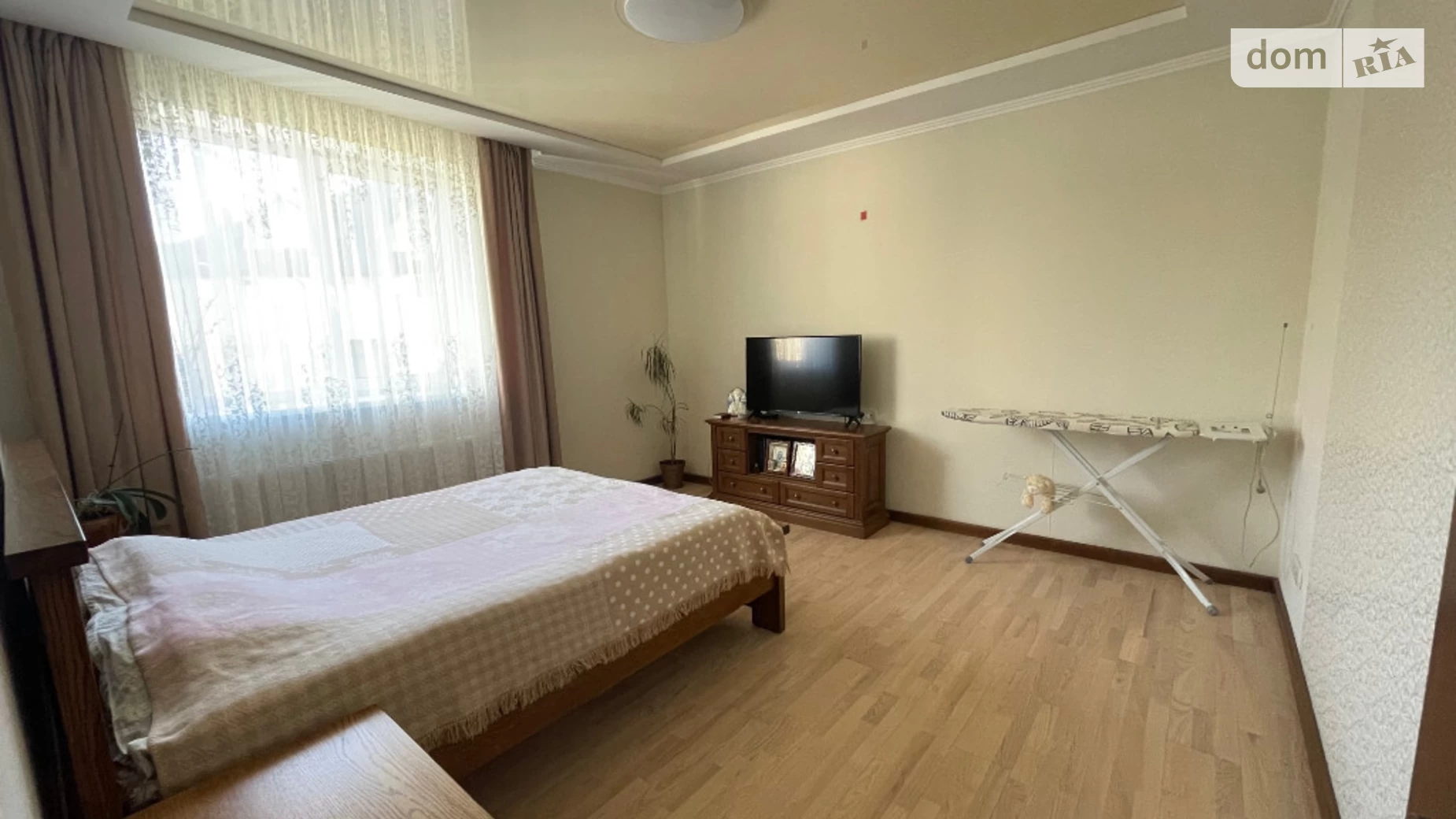 Продается 2-комнатная квартира 54 кв. м в Виннице, ул. Нагорная