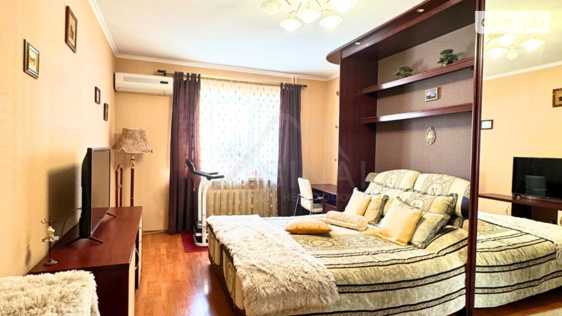 Продается 3-комнатная квартира 94.2 кв. м в Киеве, ул. Ревуцкого, 5