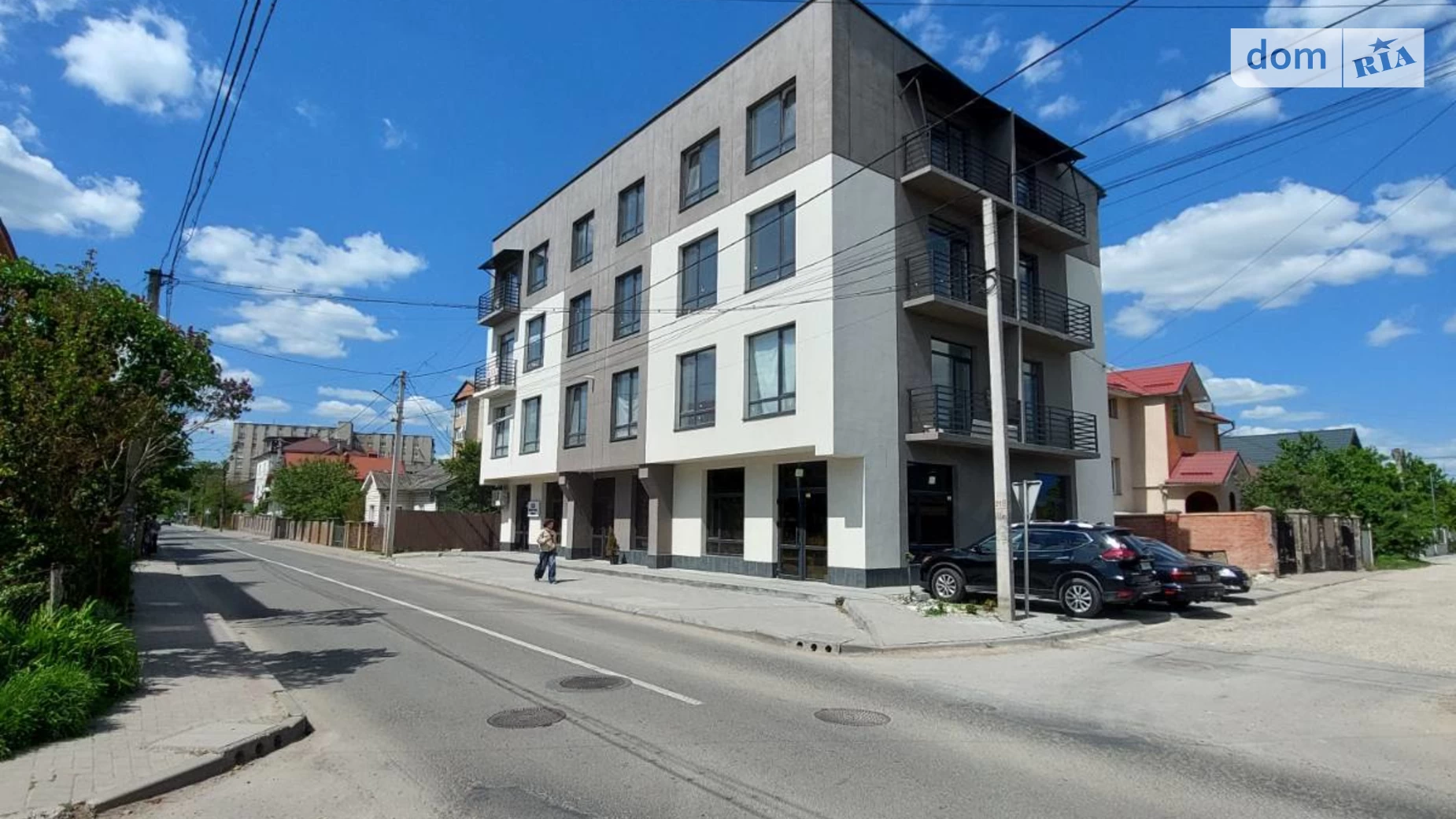 Продается 1-комнатная квартира 37 кв. м в Ивано-Франковске, ул. Волынская
