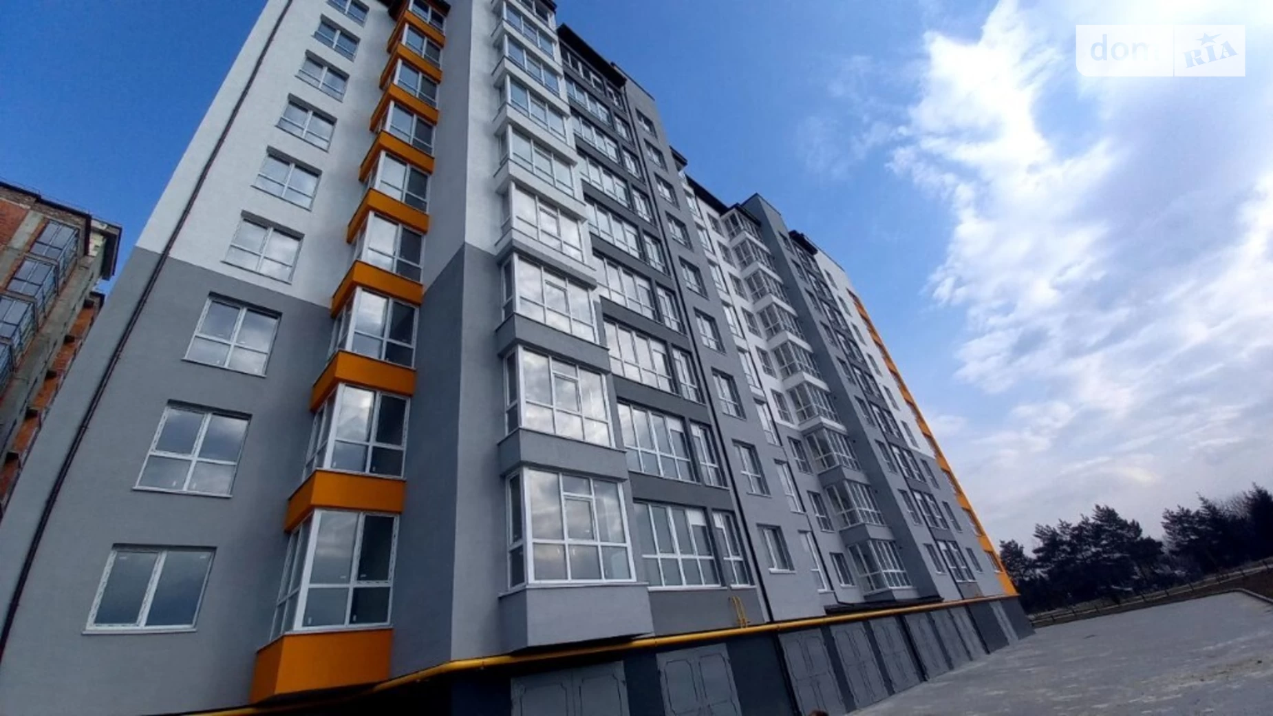Продается 2-комнатная квартира 69.1 кв. м в Ивано-Франковске, ул. Химиков, 34 - фото 2
