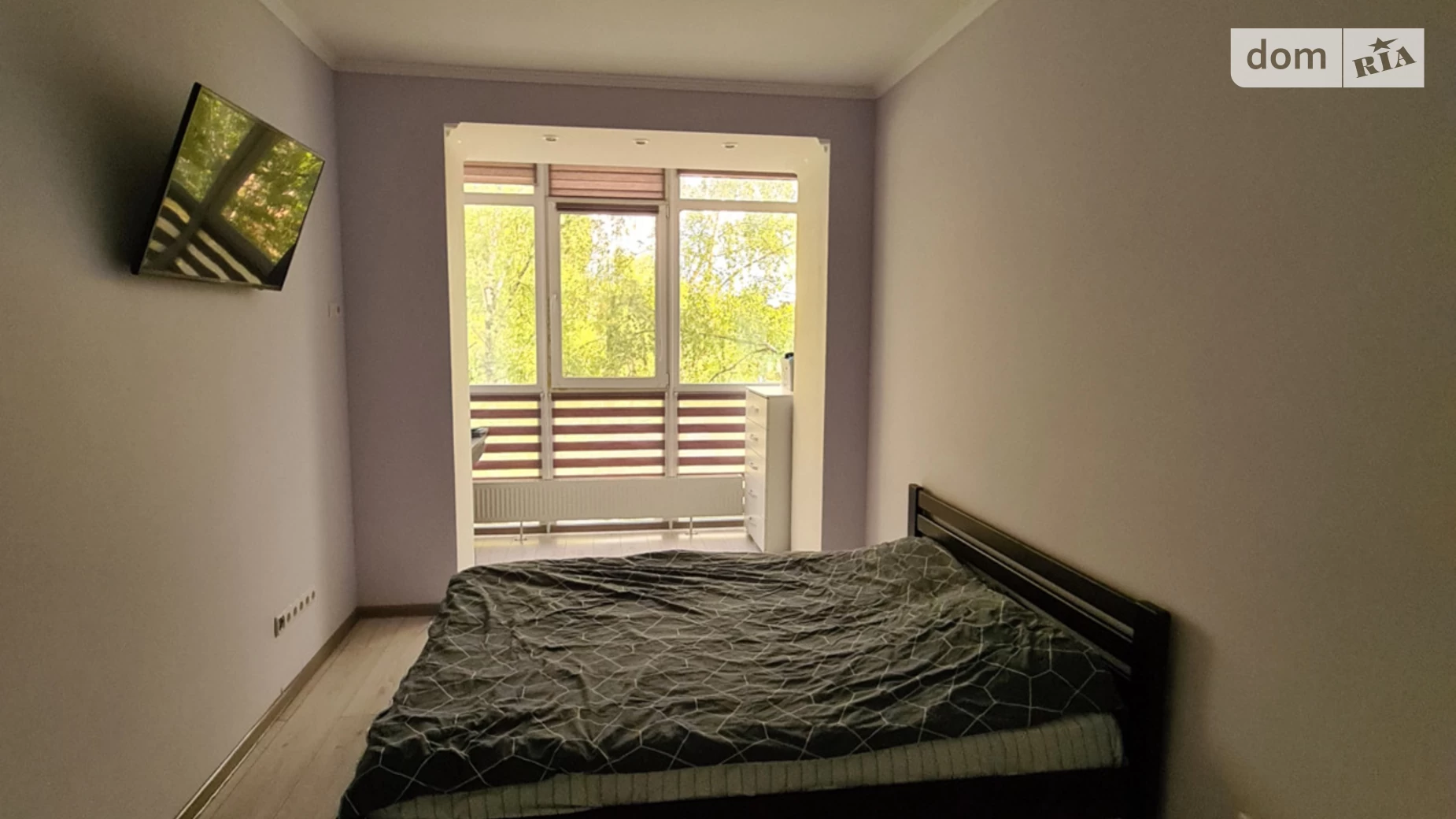 Продается 1-комнатная квартира 39.1 кв. м в Черновцах