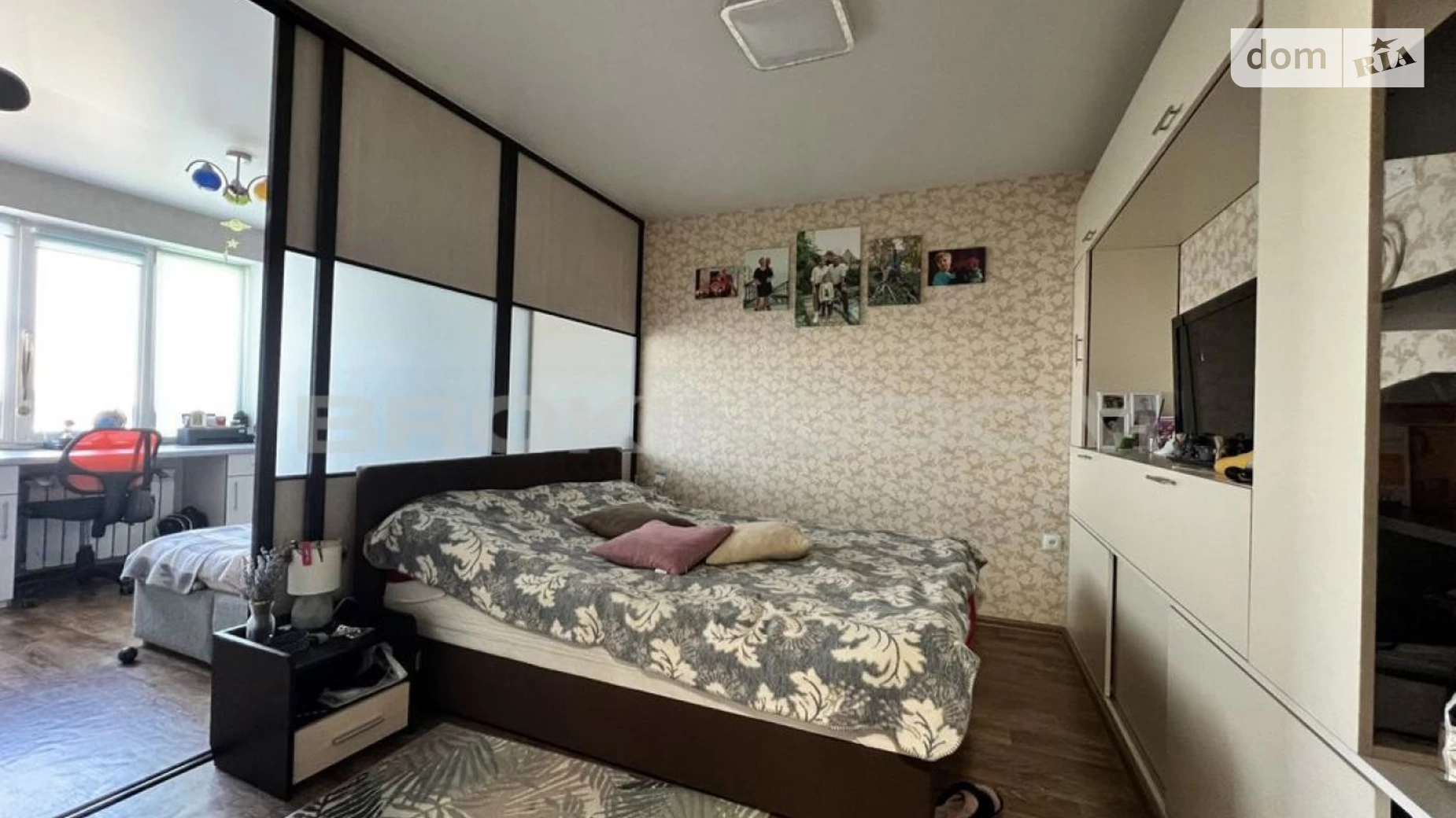 Продается 3-комнатная квартира 64.6 кв. м в Броварах, ул. Сергея Москаленко, 41