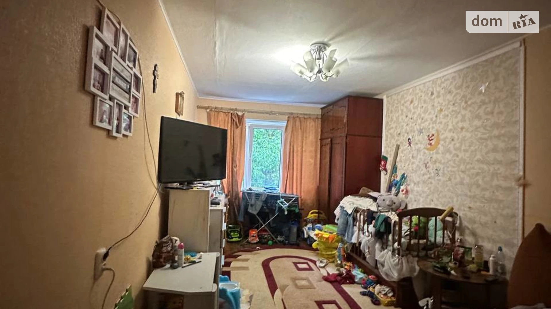 Продается 2-комнатная квартира 49.4 кв. м в Черновцах