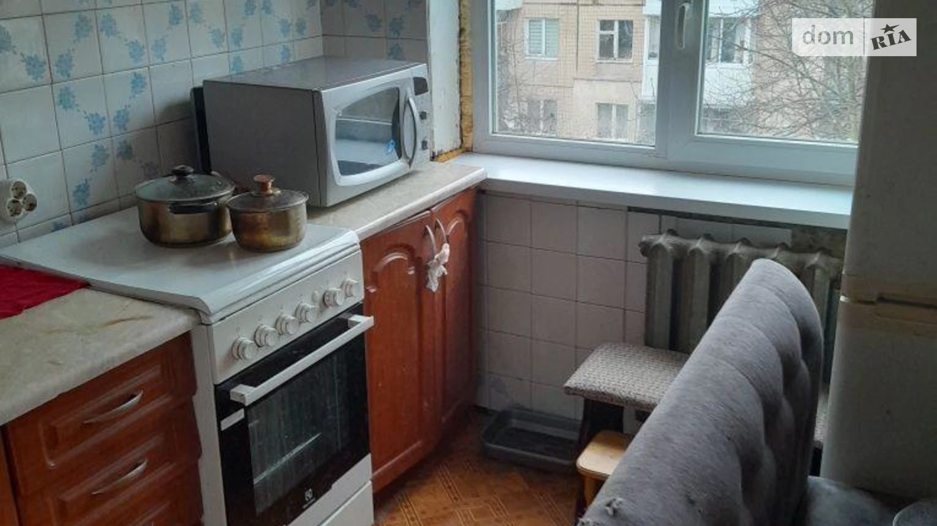 Продается 3-комнатная квартира 63 кв. м в Львове, ул. Любинская