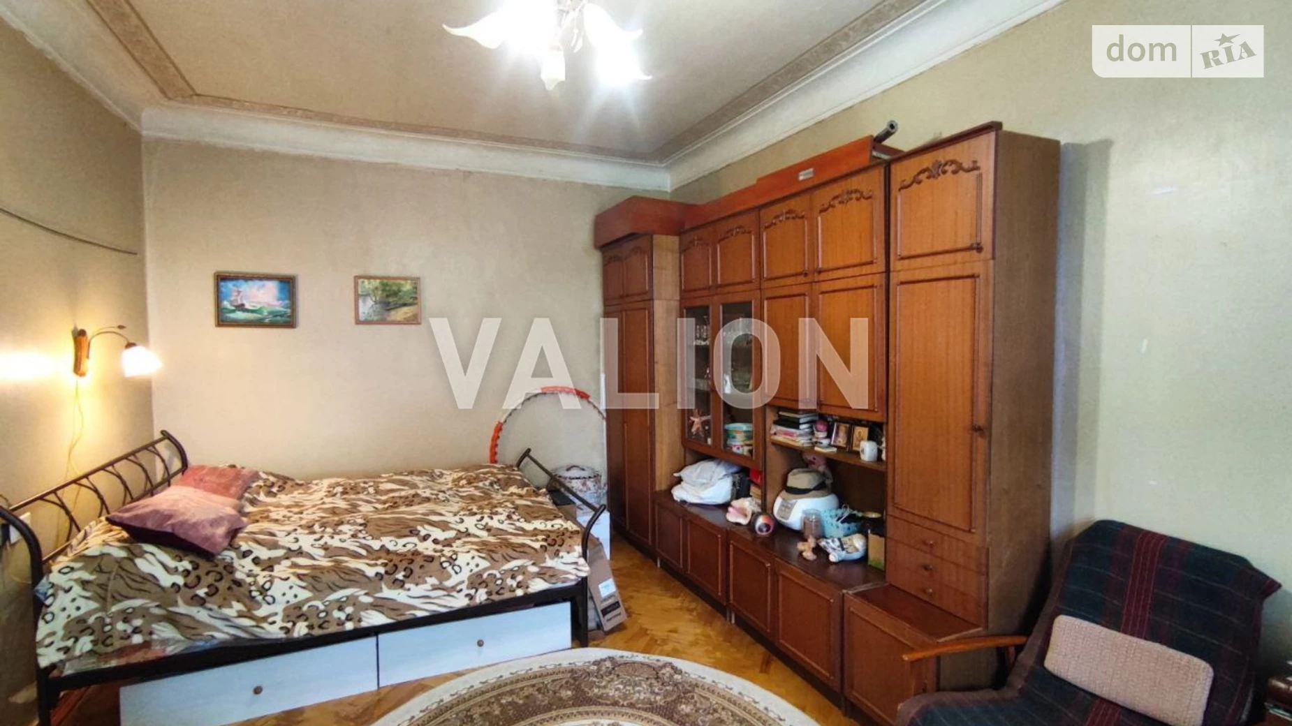 Продается 1-комнатная квартира 39.8 кв. м в Киеве, ул. Новодарницкая, 11