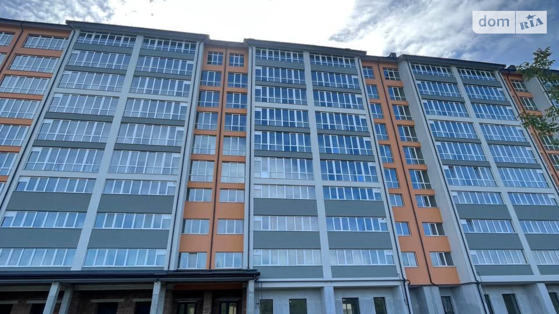 Продается 2-комнатная квартира 62 кв. м в Ивано-Франковске, ул. Ленкавского