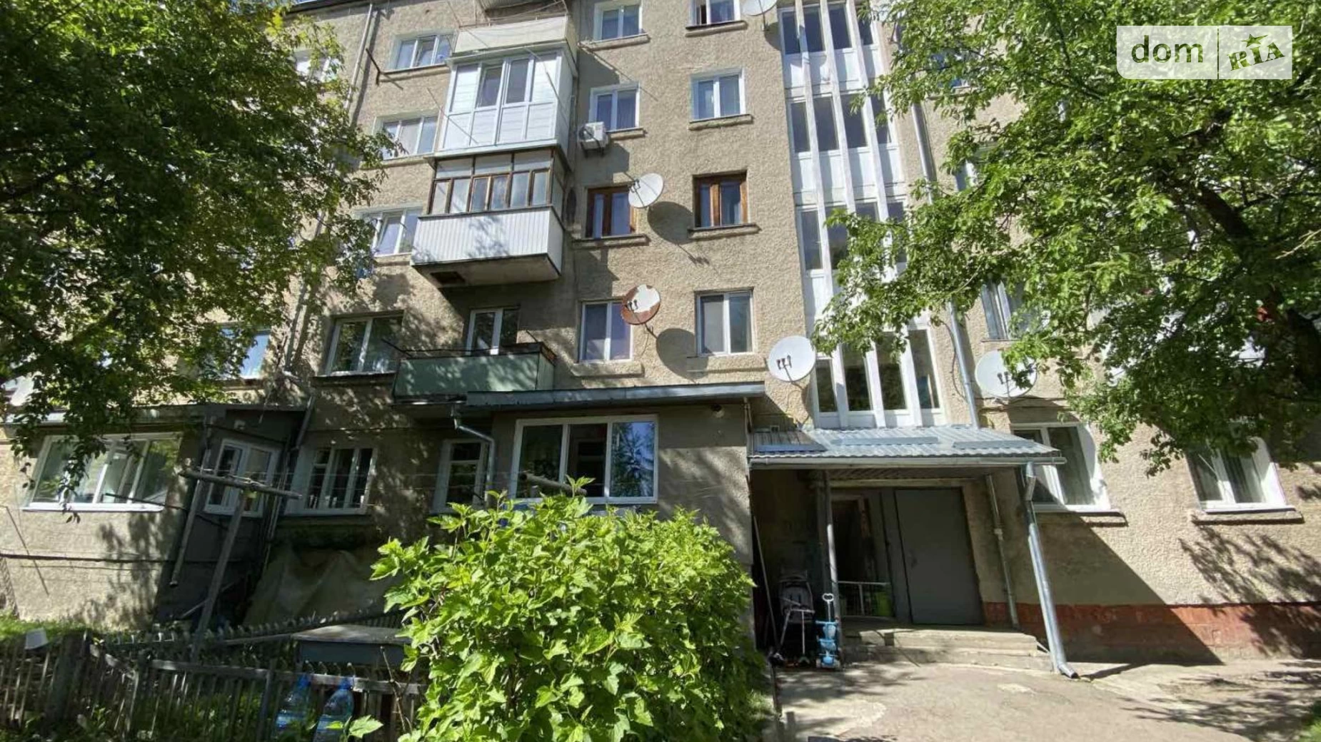 Продается 2-комнатная квартира 45 кв. м в Ивано-Франковске, ул. Тисменицкая, 246
