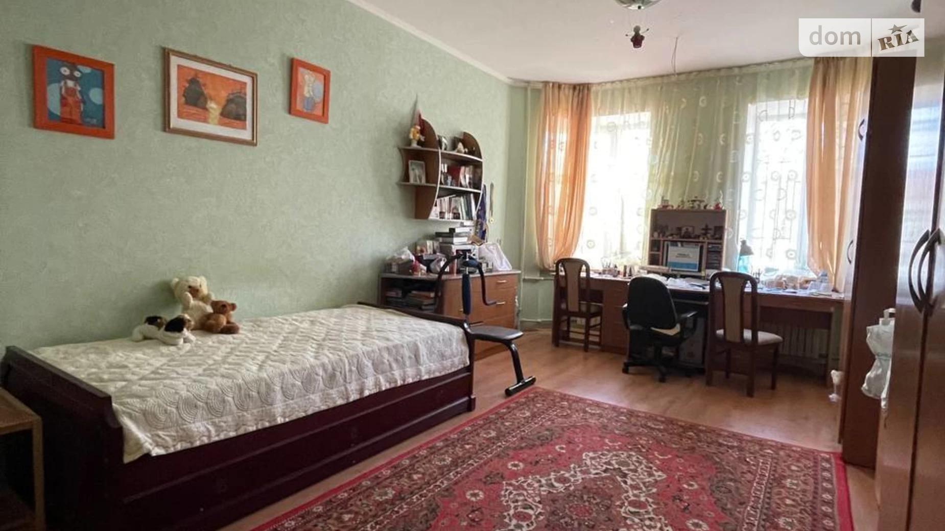 Продается 3-комнатная квартира 110 кв. м в Одессе, ул. Тополевая