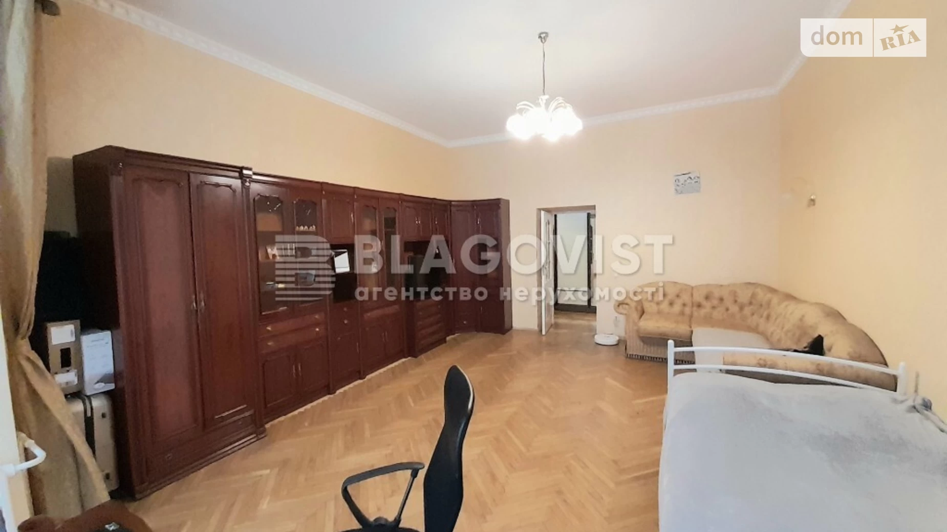 Продається 2-кімнатна квартира 80 кв. м у Києві, вул. Олеся Гончара, 88Б