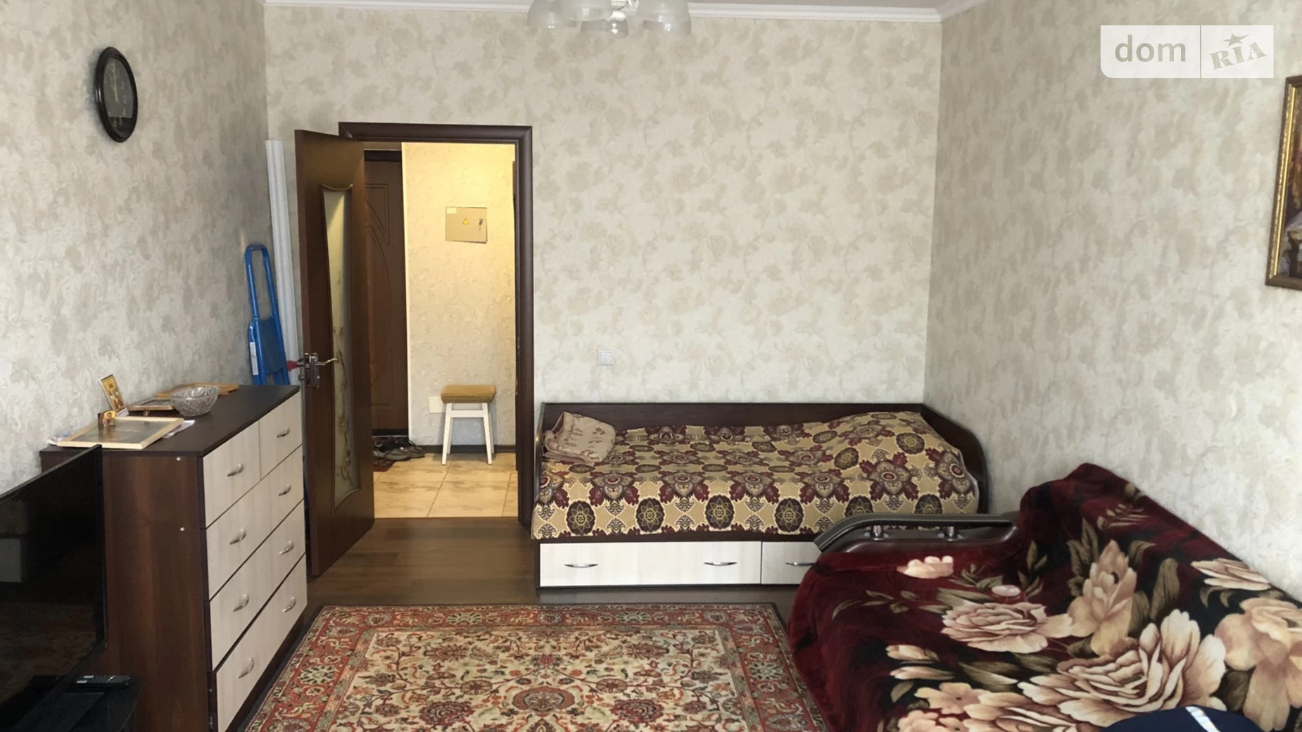 Продается 1-комнатная квартира 43.5 кв. м в Украинке, ул. Строителей, 14