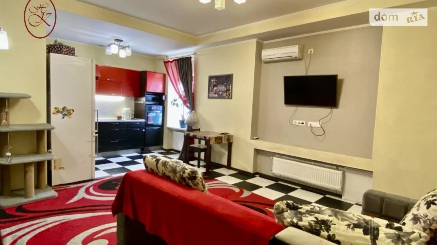 Продается 3-комнатная квартира 90 кв. м в Кременчуге, ул. Героев Крут (60 лет СССР)