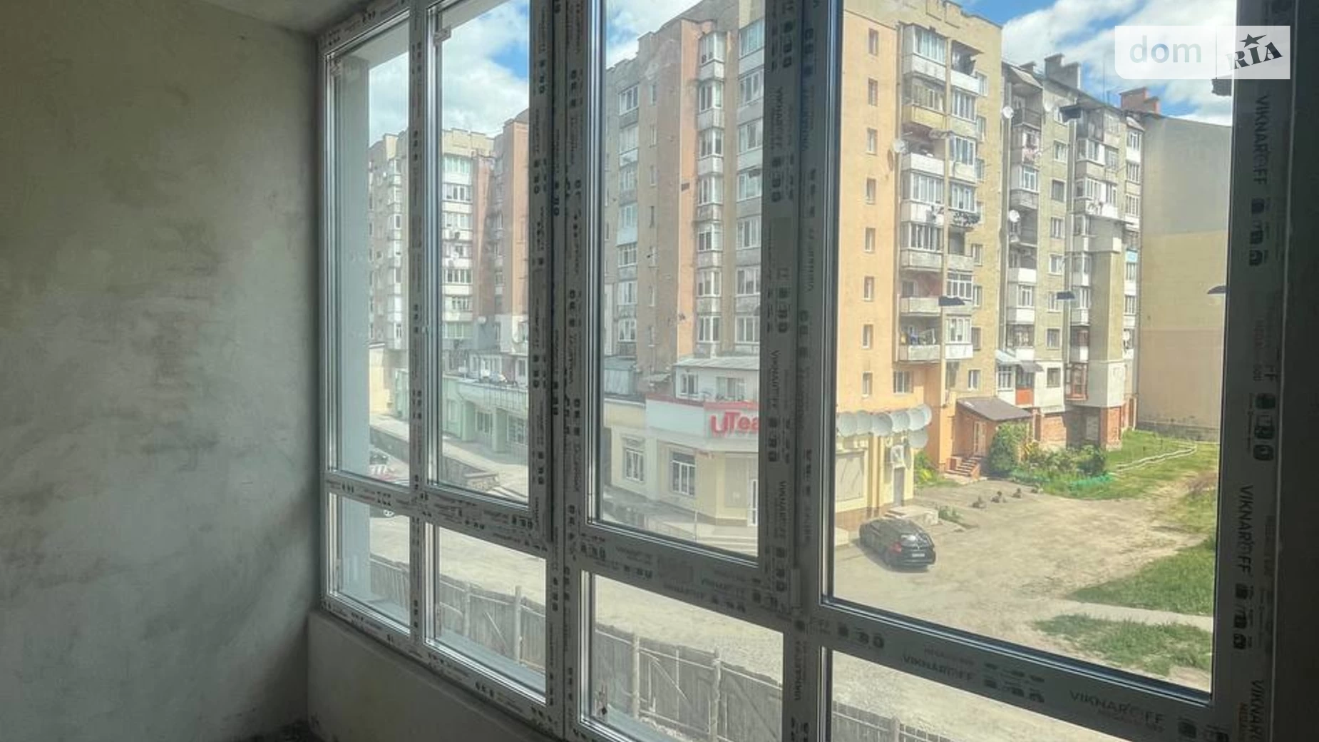 Продается 2-комнатная квартира 68.83 кв. м в Ивано-Франковске