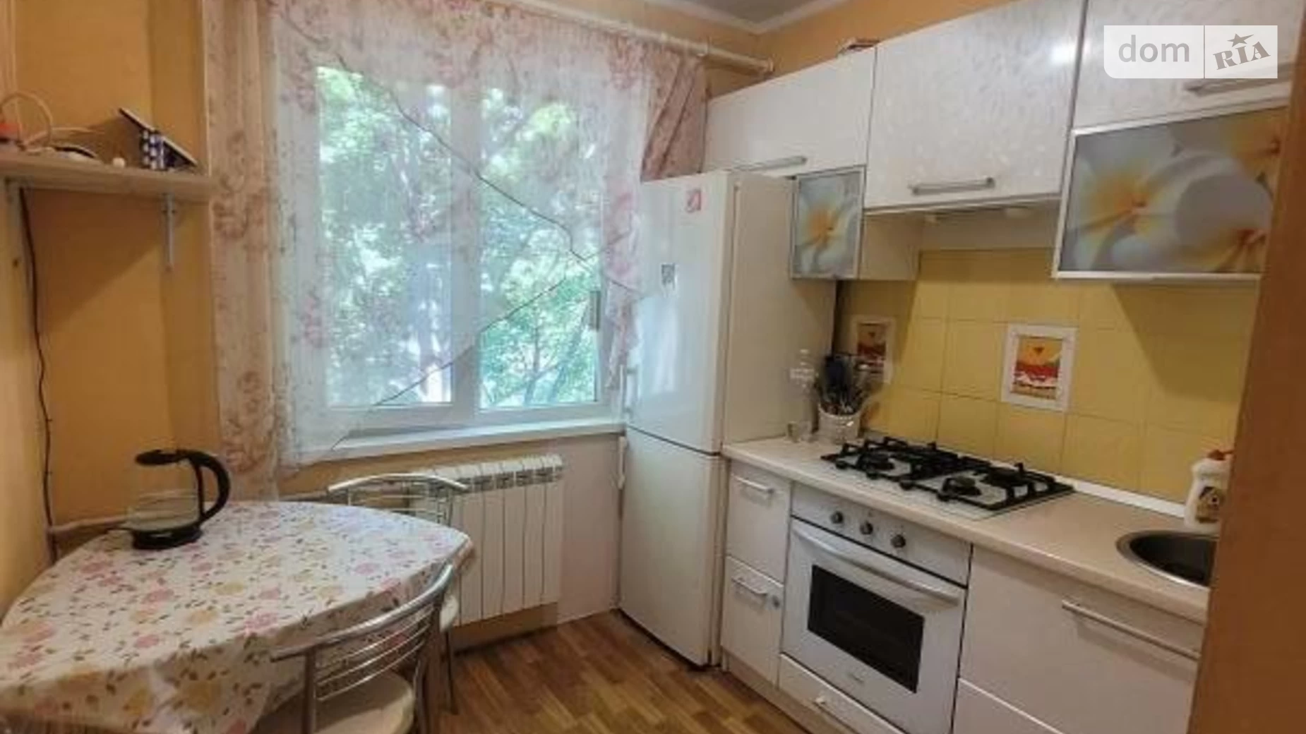Продається 1-кімнатна квартира 33 кв. м у Одесі, вул. Івана і Юрія Лип