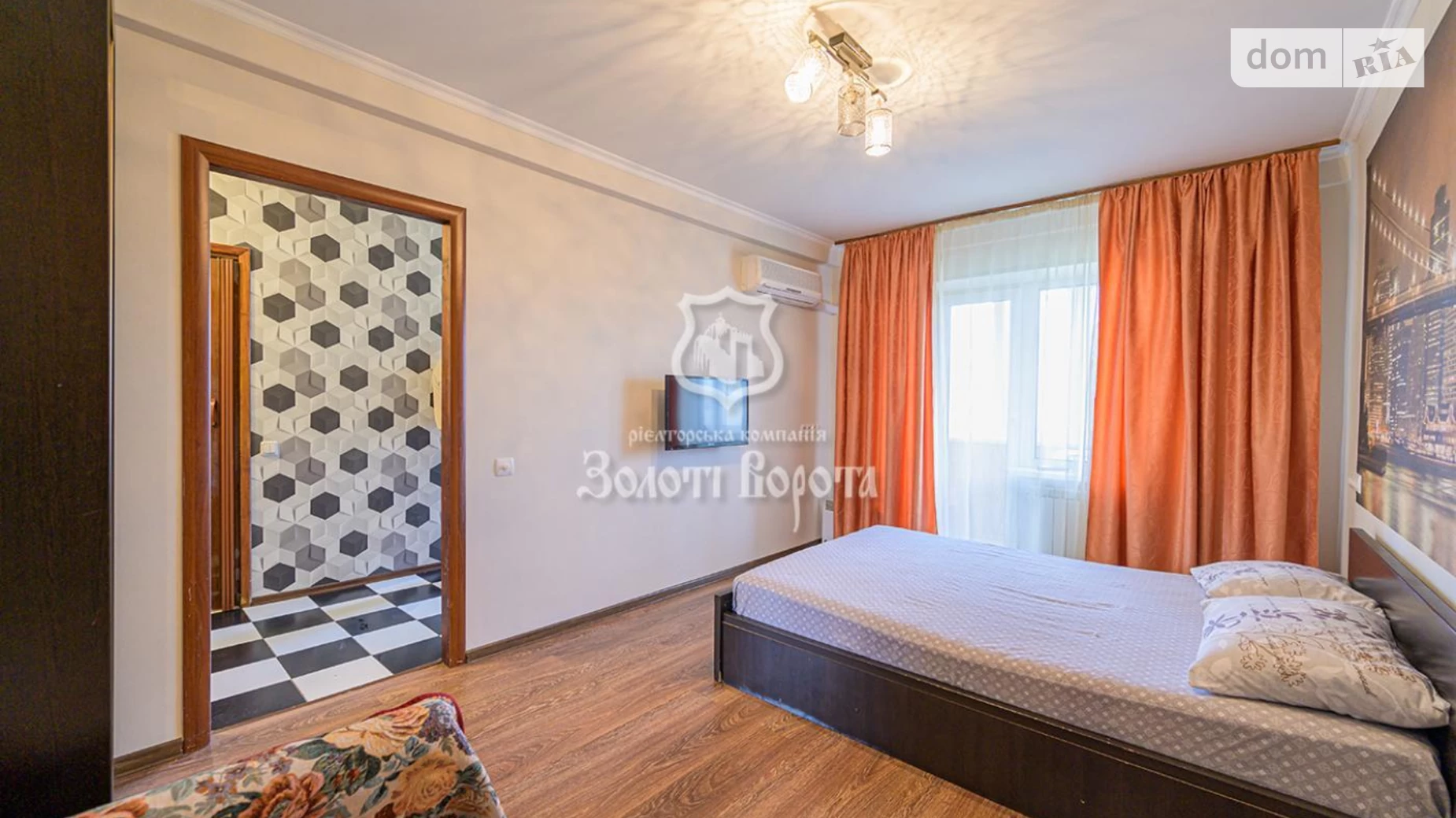 Продается 1-комнатная квартира 30 кв. м в Киеве, ул. Иорданская, 8 - фото 2