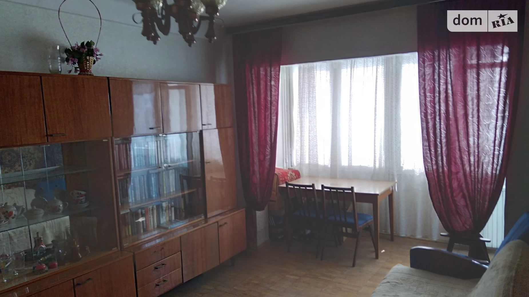 Продается 2-комнатная квартира 54 кв. м в Киеве, ул. Васильковская, 8