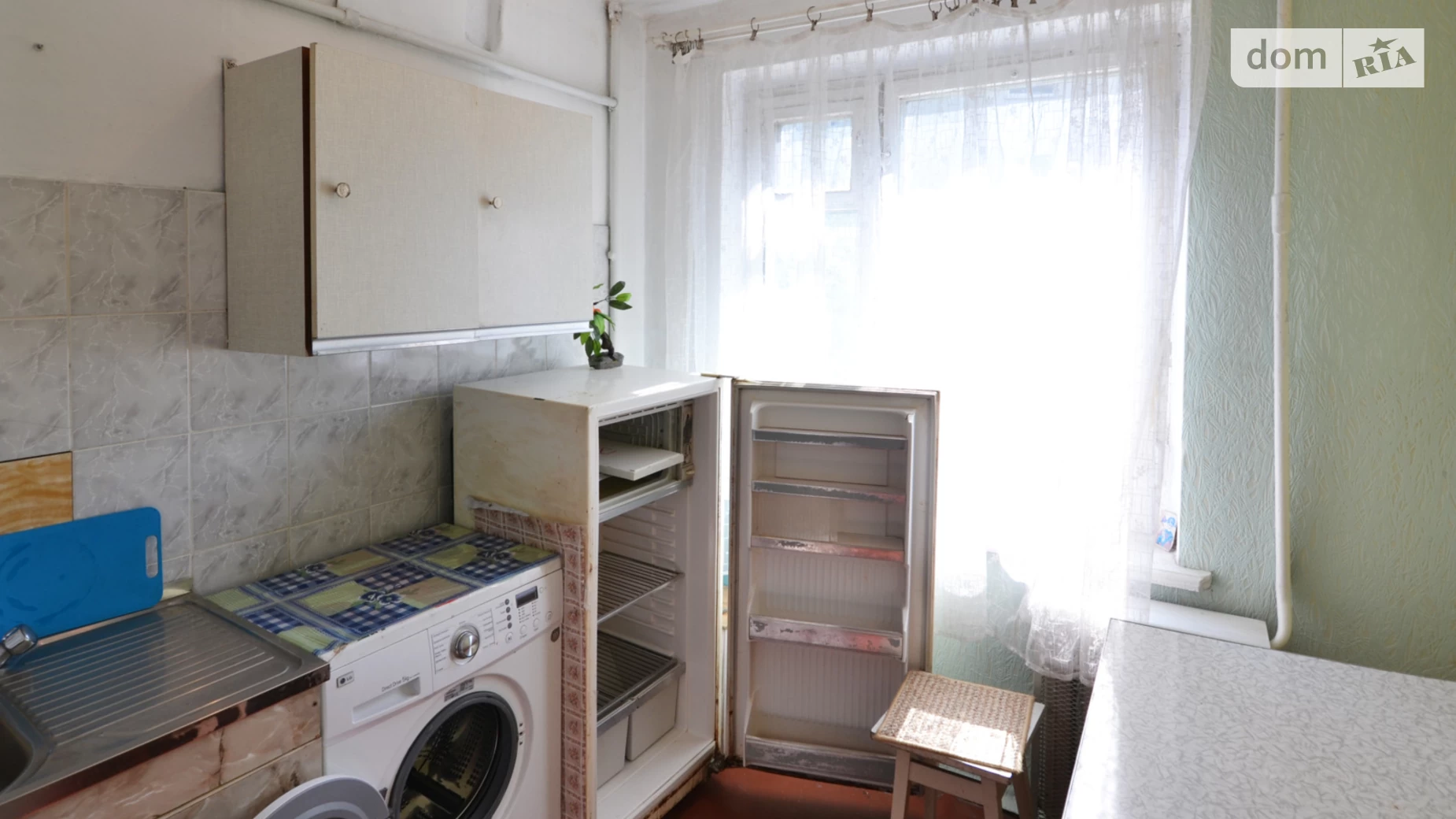 Продается 1-комнатная квартира 30.8 кв. м в Ивано-Франковске
