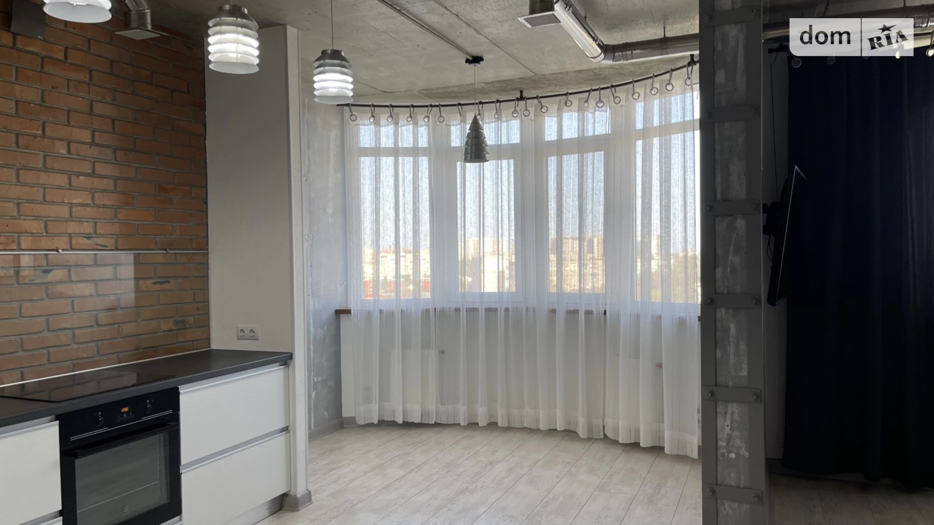 Продается 1-комнатная квартира 47 кв. м в Одессе, ул. Якова Бреуса, 63/1 - фото 2