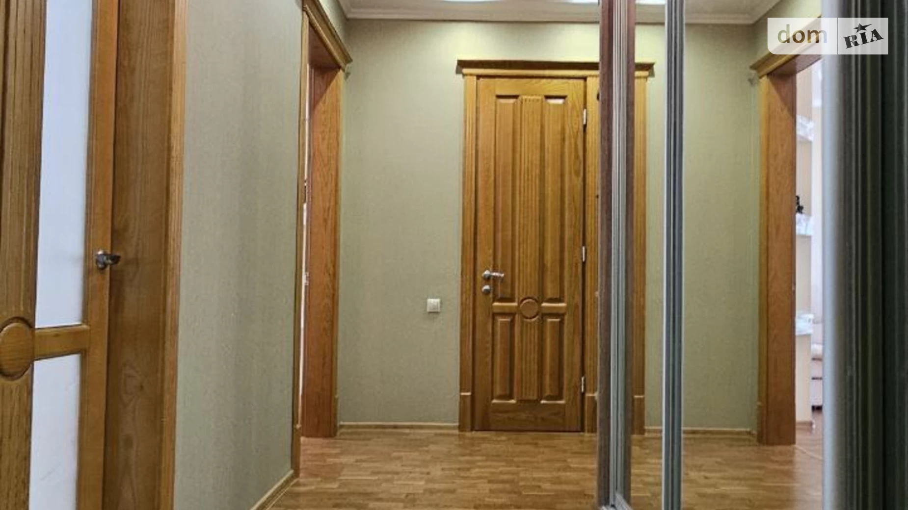 Продается 2-комнатная квартира 85 кв. м в Одессе, ул. Тополевая