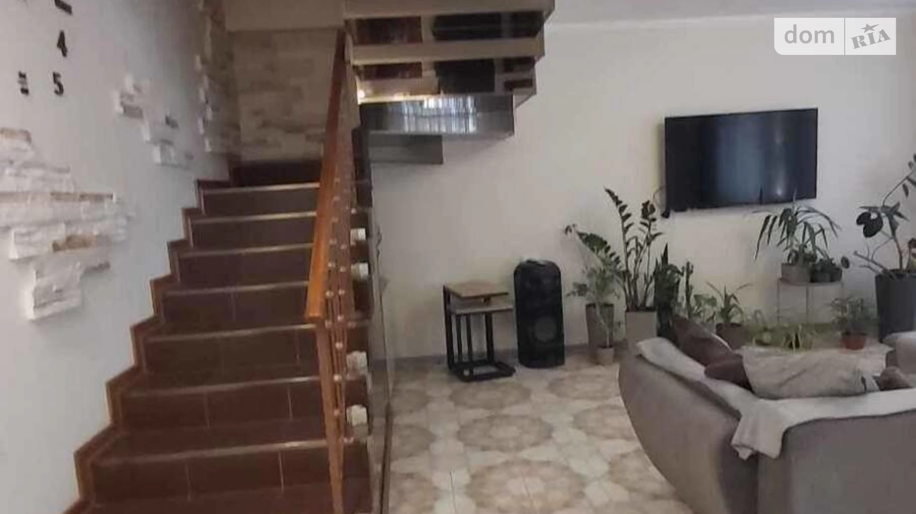 Продается 3-комнатная квартира 93 кв. м в Черноморске, ул. Парусная - фото 3