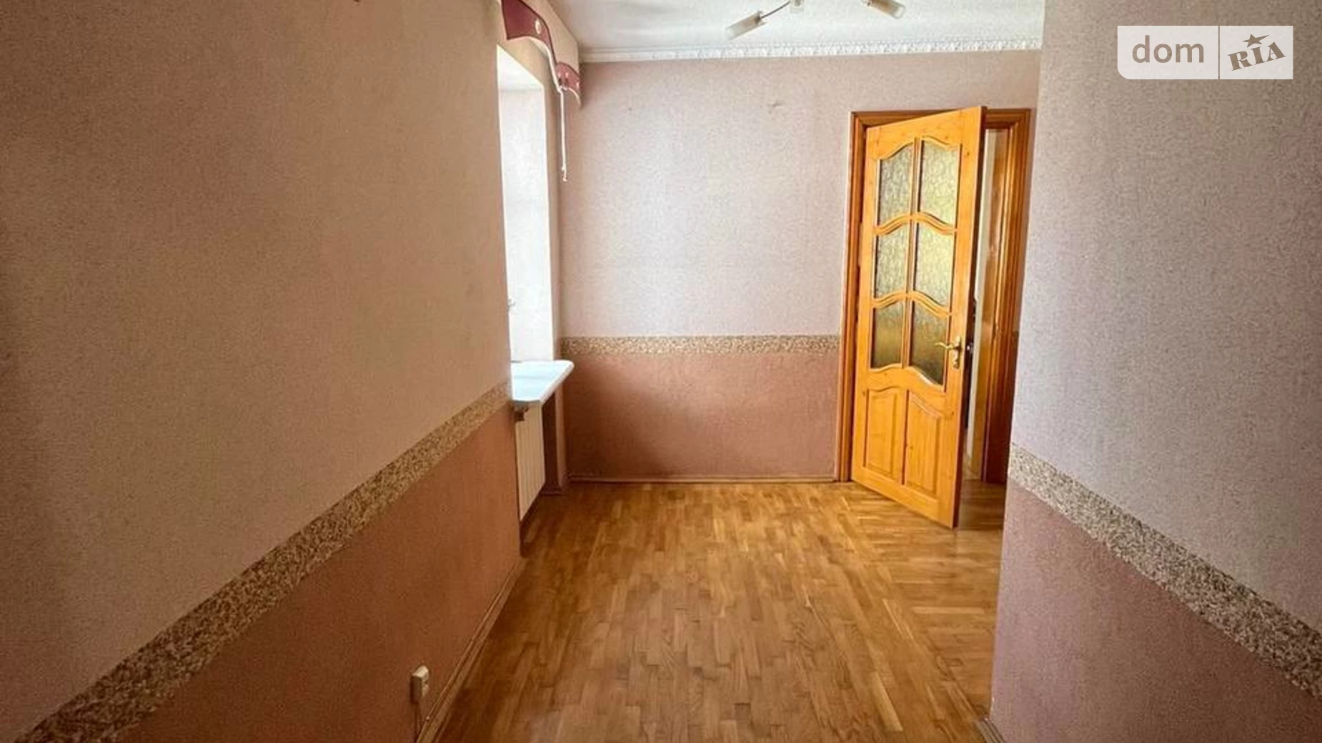Продается 2-комнатная квартира 70.5 кв. м в Ивано-Франковске, ул. Пасечная, 63