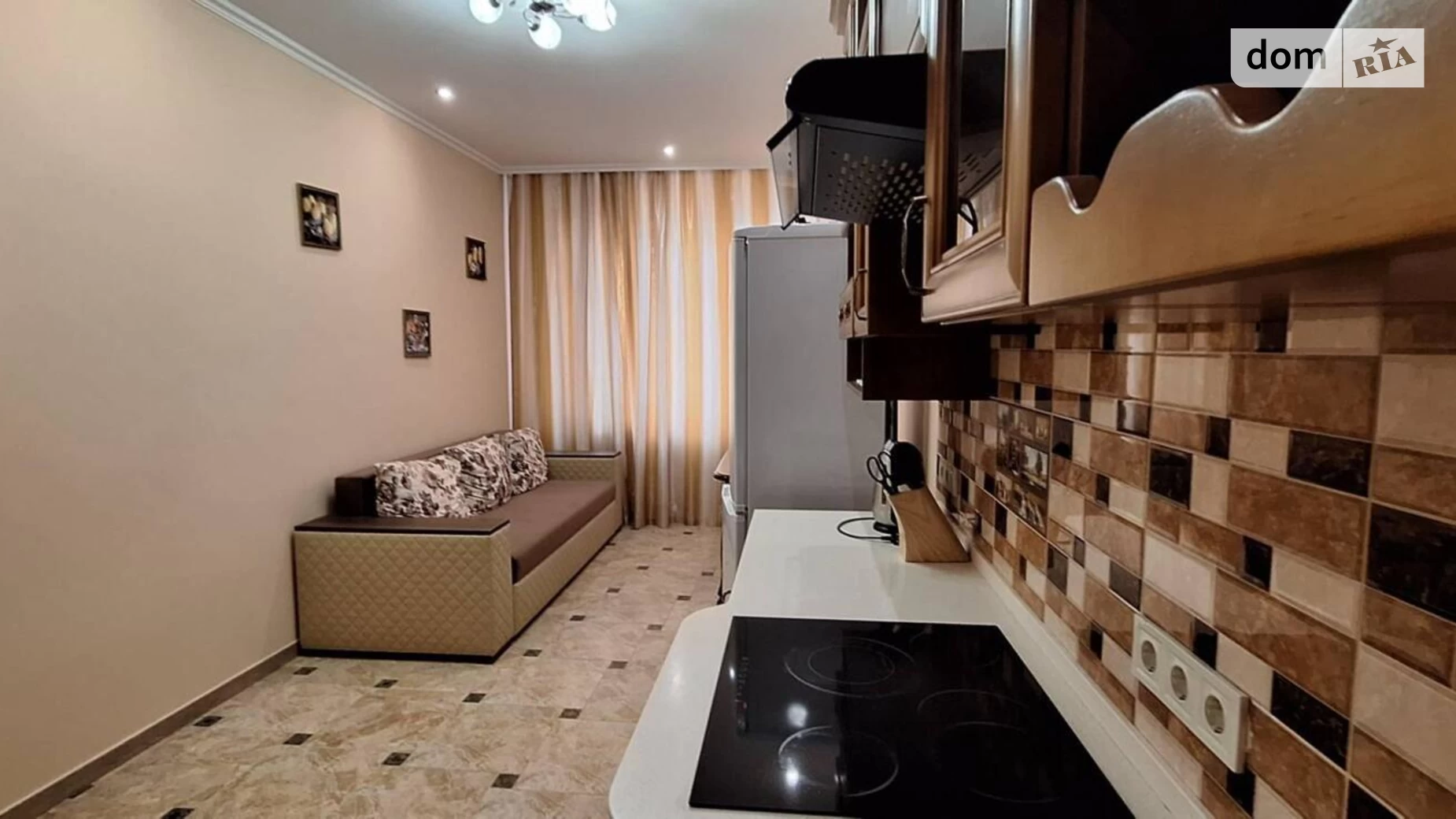 Продается 2-комнатная квартира 77.6 кв. м в Черноморске, пер. Хантадзе - фото 2