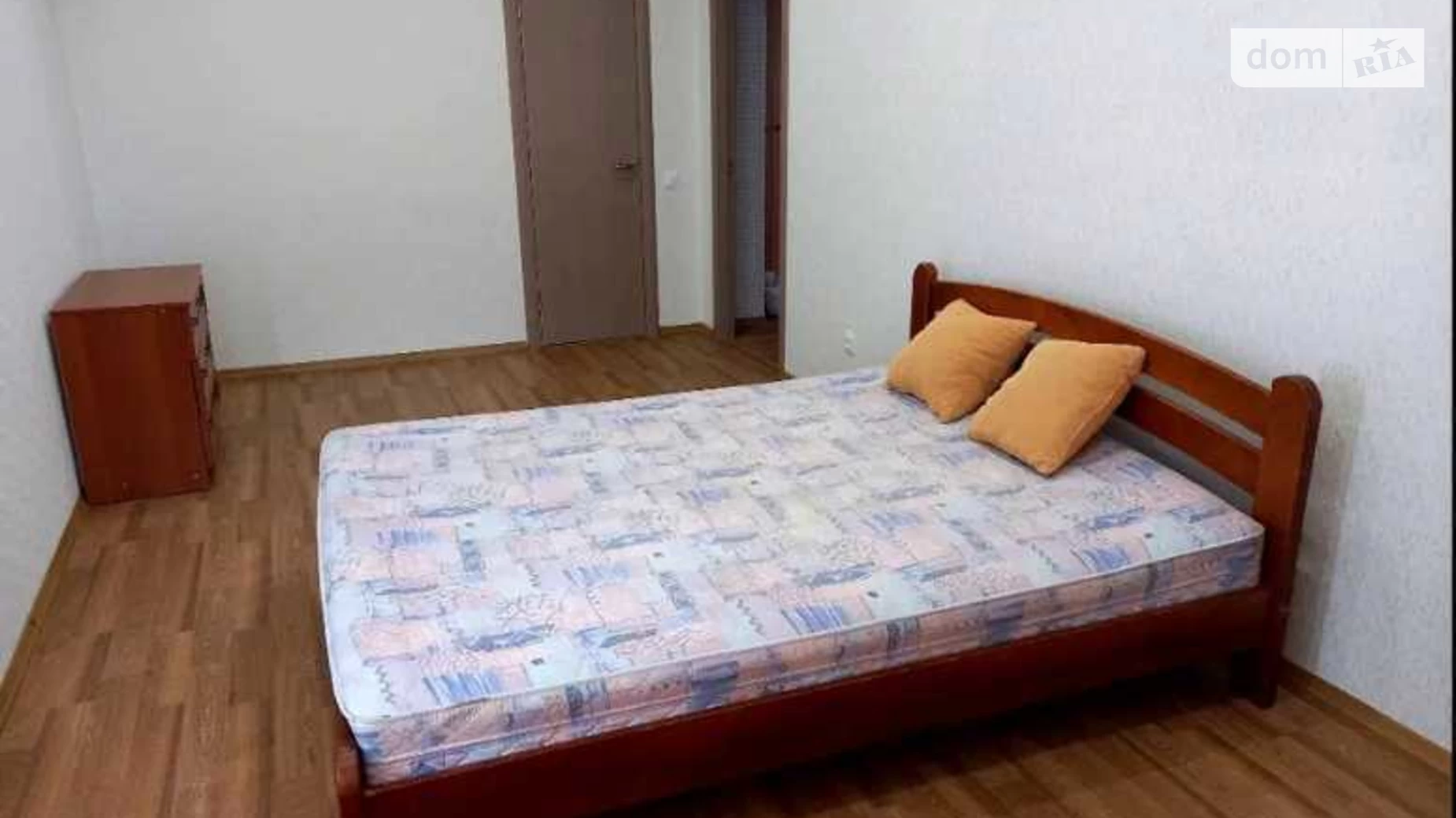Продается 2-комнатная квартира 67 кв. м в Рассошенцах, ул. Кременчугская(Фрунзе)