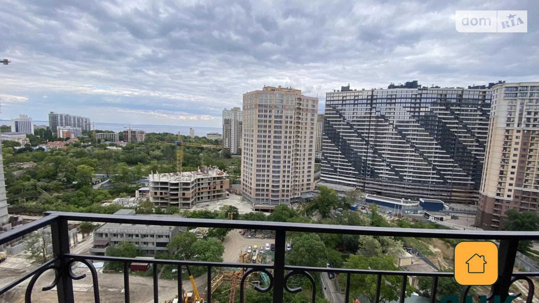 Продається 2-кімнатна квартира 69.12 кв. м у Одесі, вул. Генуезька, 1/1 - фото 3