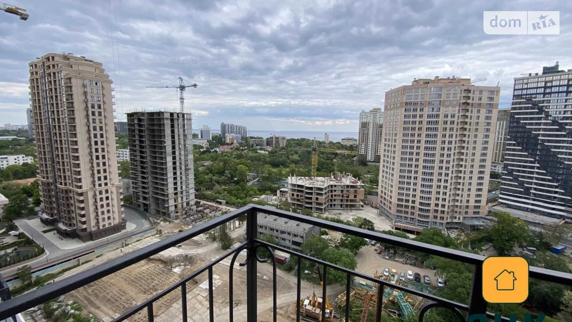 Продається 2-кімнатна квартира 69.12 кв. м у Одесі, вул. Генуезька, 1/1 - фото 2