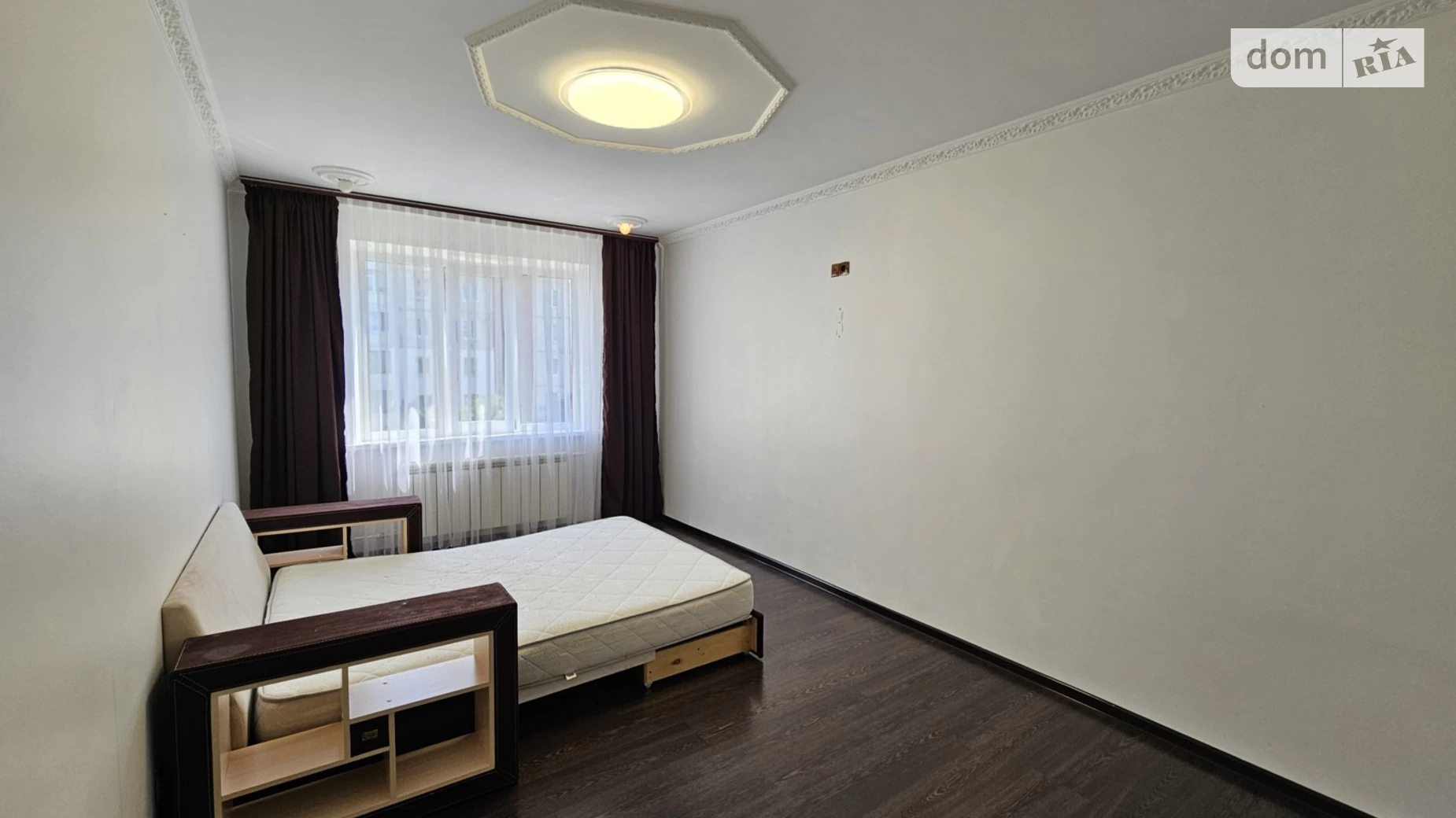 Продается 1-комнатная квартира 40 кв. м в Ивано-Франковске, ул. Симоненко Василия - фото 4