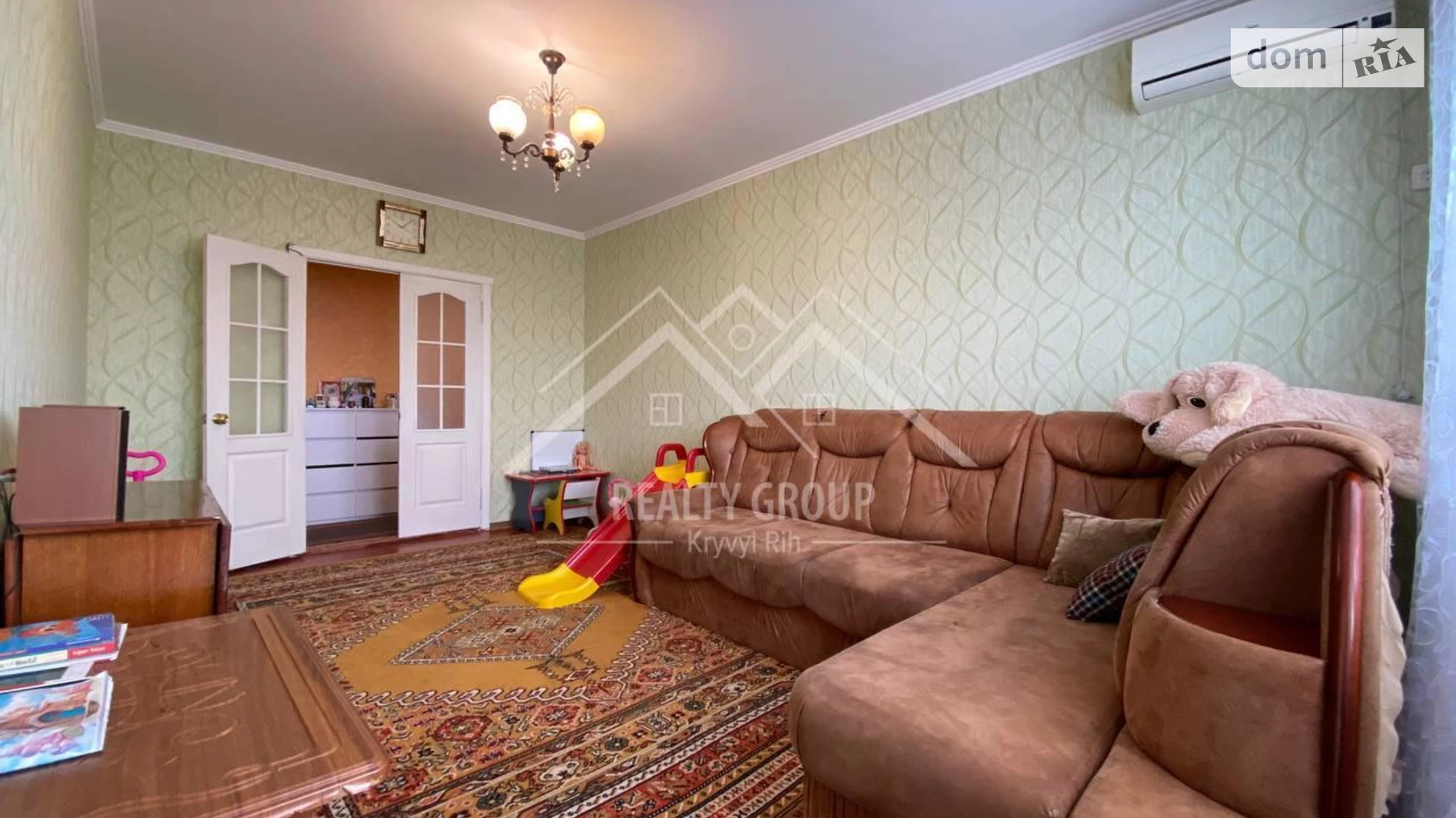 Продается 3-комнатная квартира 63.3 кв. м в Кривом Роге, ул. Соколовская(Панкеева), 19