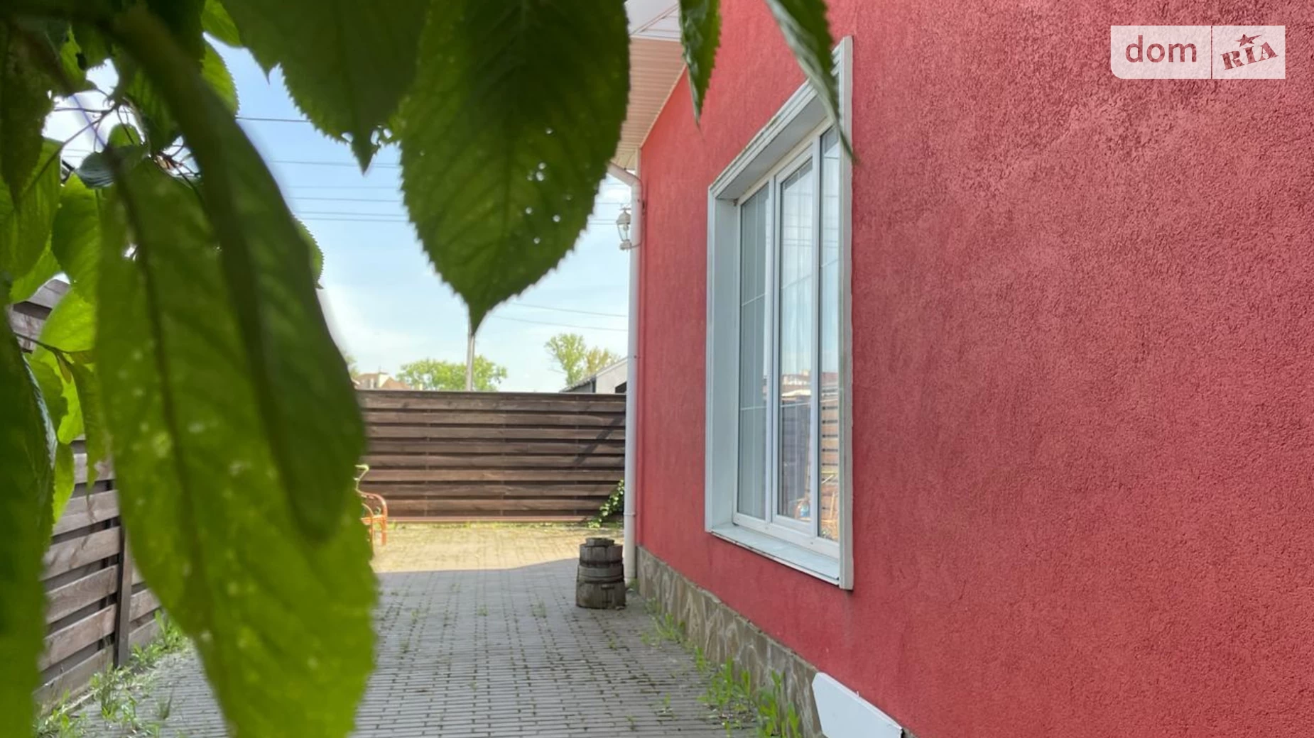 Продается дом на 2 этажа 250 кв. м с садом, цена: 180000 $ - фото 2