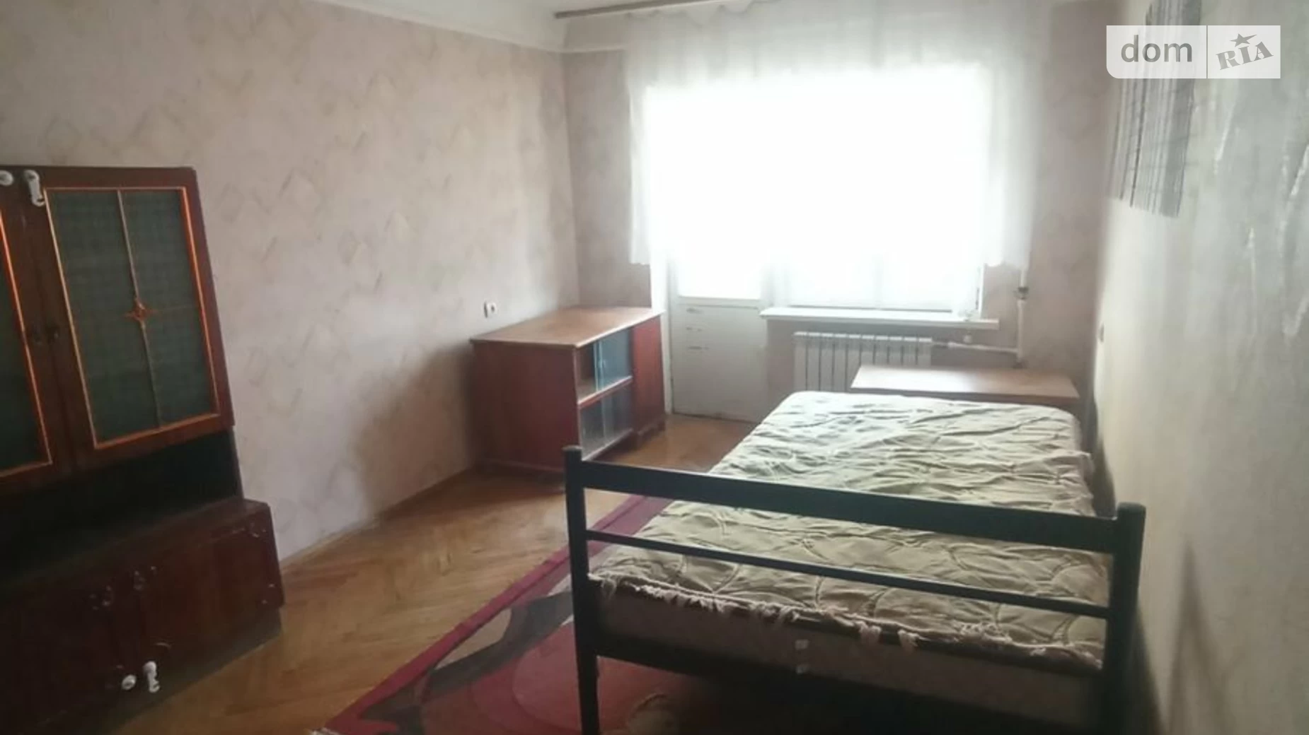 Продается 1-комнатная квартира 28 кв. м в Киеве, ул. Владимира Сальского, 25
