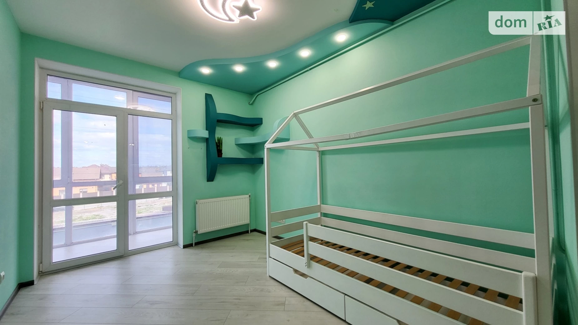 Продается 2-комнатная квартира 54 кв. м в Зарванцах, ул. Одесская