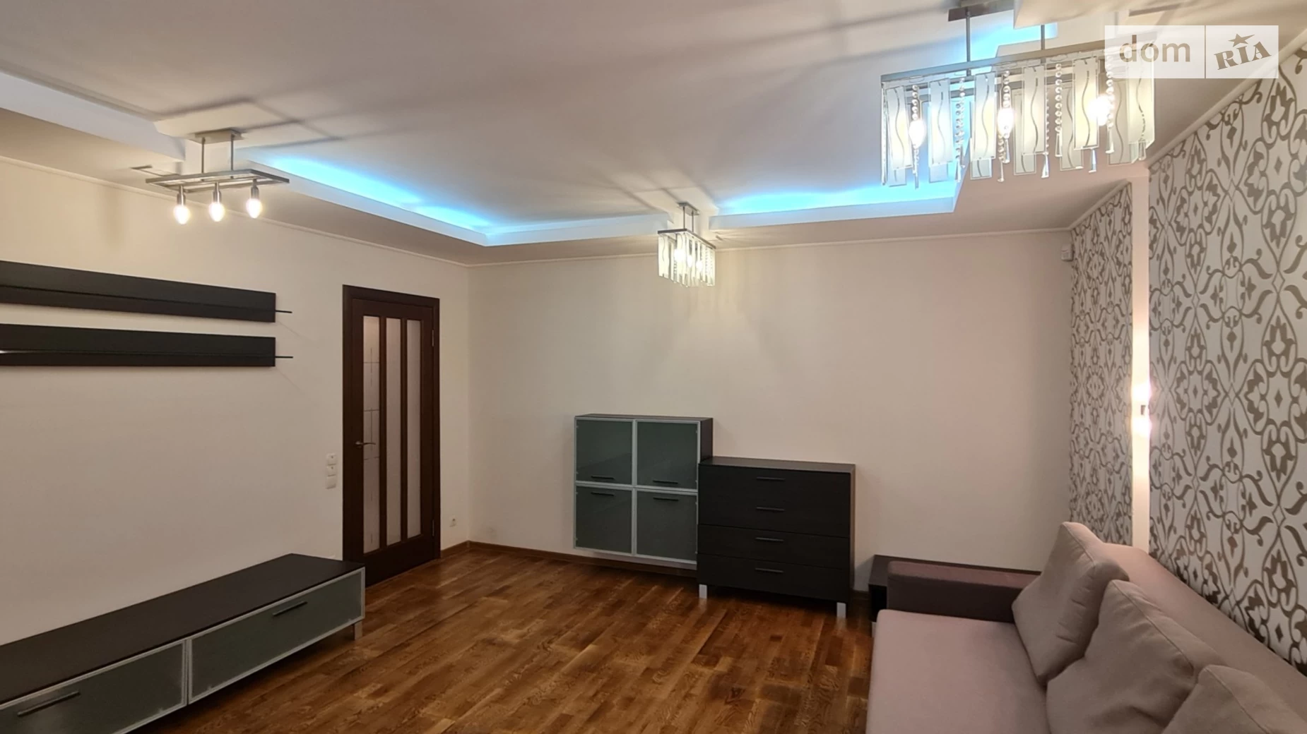 Продається 1-кімнатна квартира 51.2 кв. м у Хмельницькому, вул. Вайсера